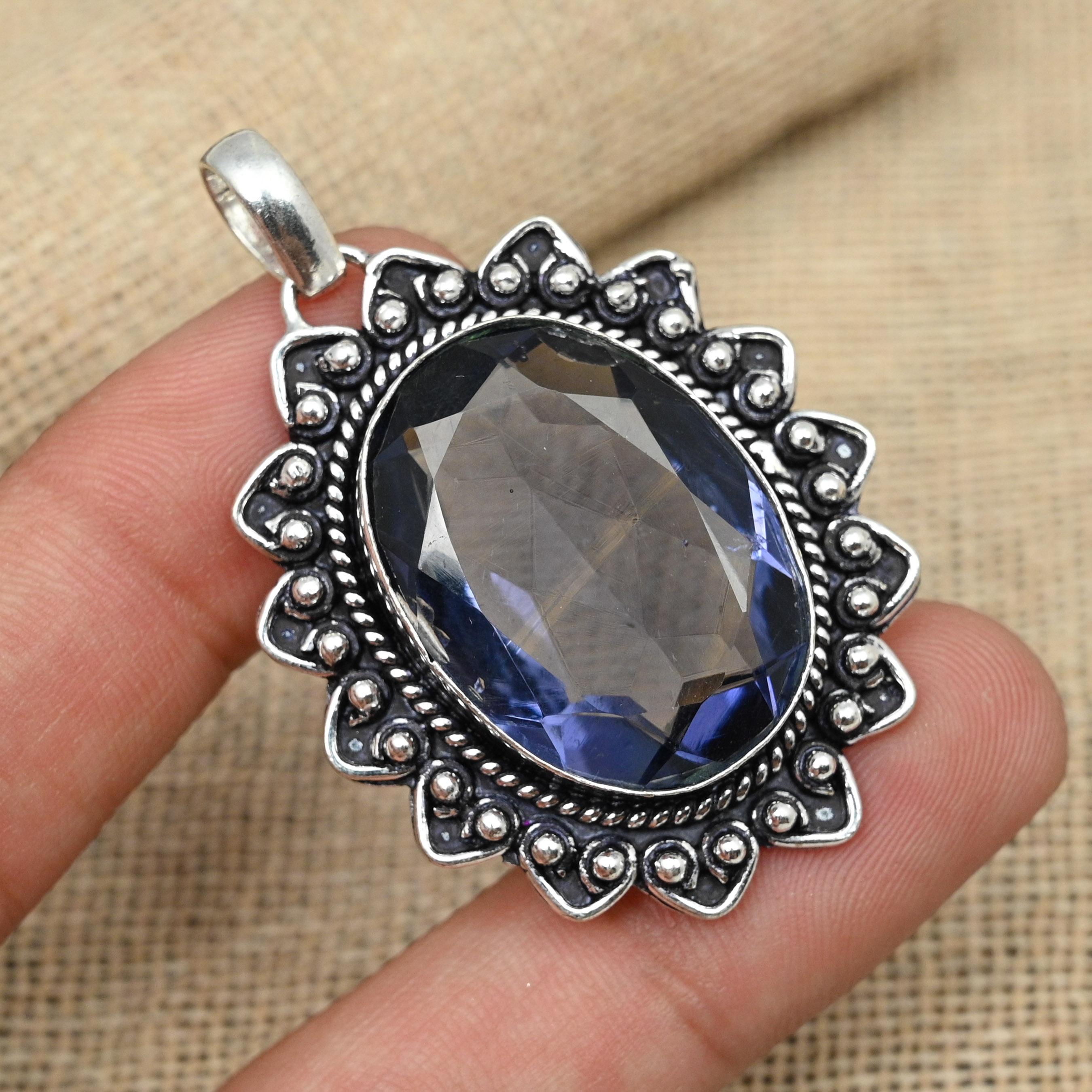 Аметист Драгоценный камень Стерлинговое серебро 925 пробы Ювелирные изделия ручной работы Подвеска овальной формы для нее