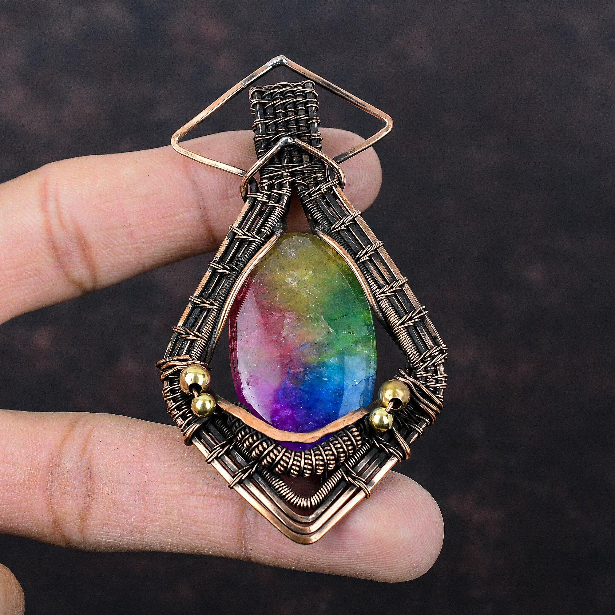 Радужный солнечный кварцевый кулон с друзами, кулон из медной проволоки, стильный кулон ручной работы, медная проволока, ювелирные изделия, кулон с драгоценным камнем для подарка