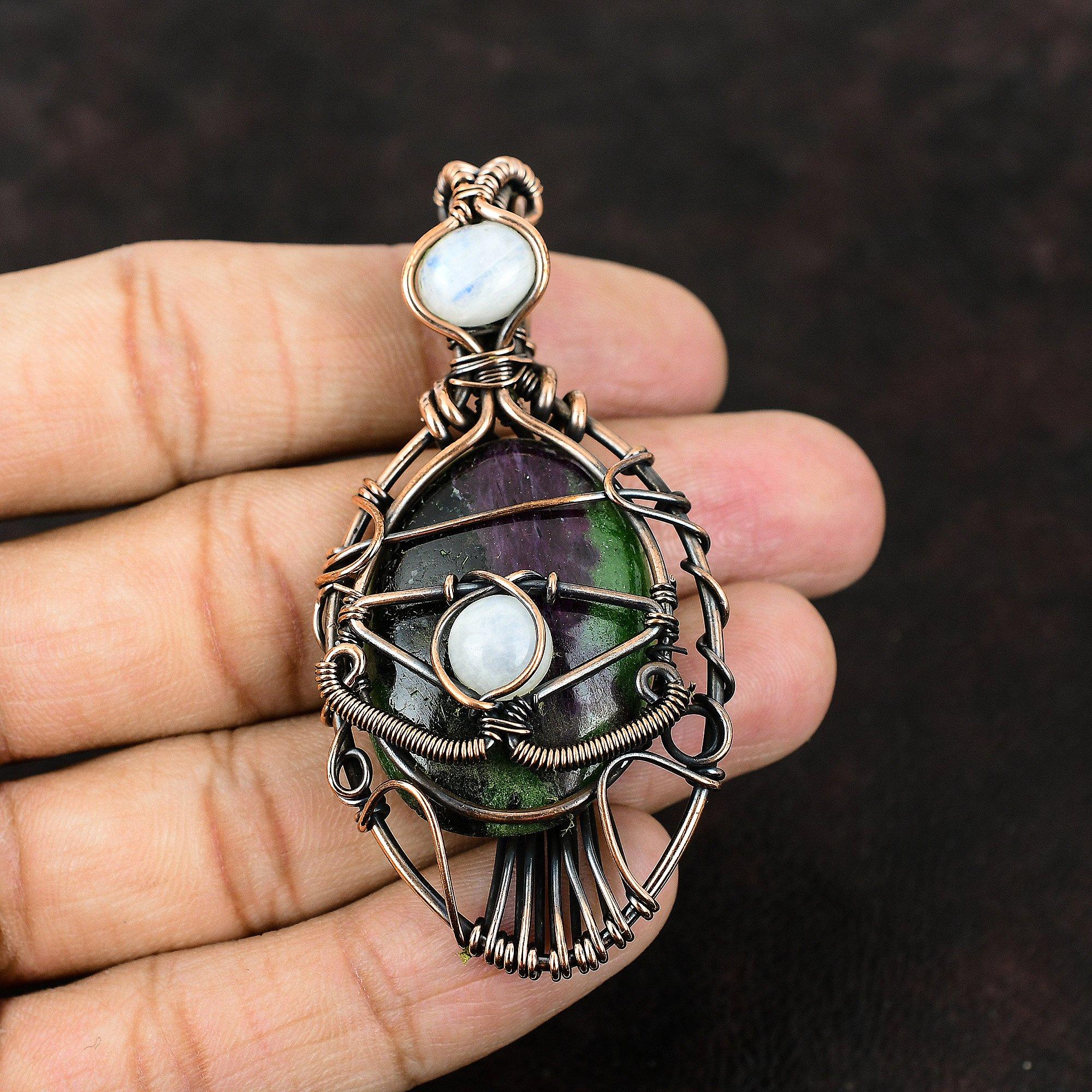 Подвеска из рубина в цоизите с медной проволокой, обернутая, драгоценный камень, медные украшения, лунный камень, украшения ручной работы, украшения от сглаза, дизайнерская подвеска, подарок