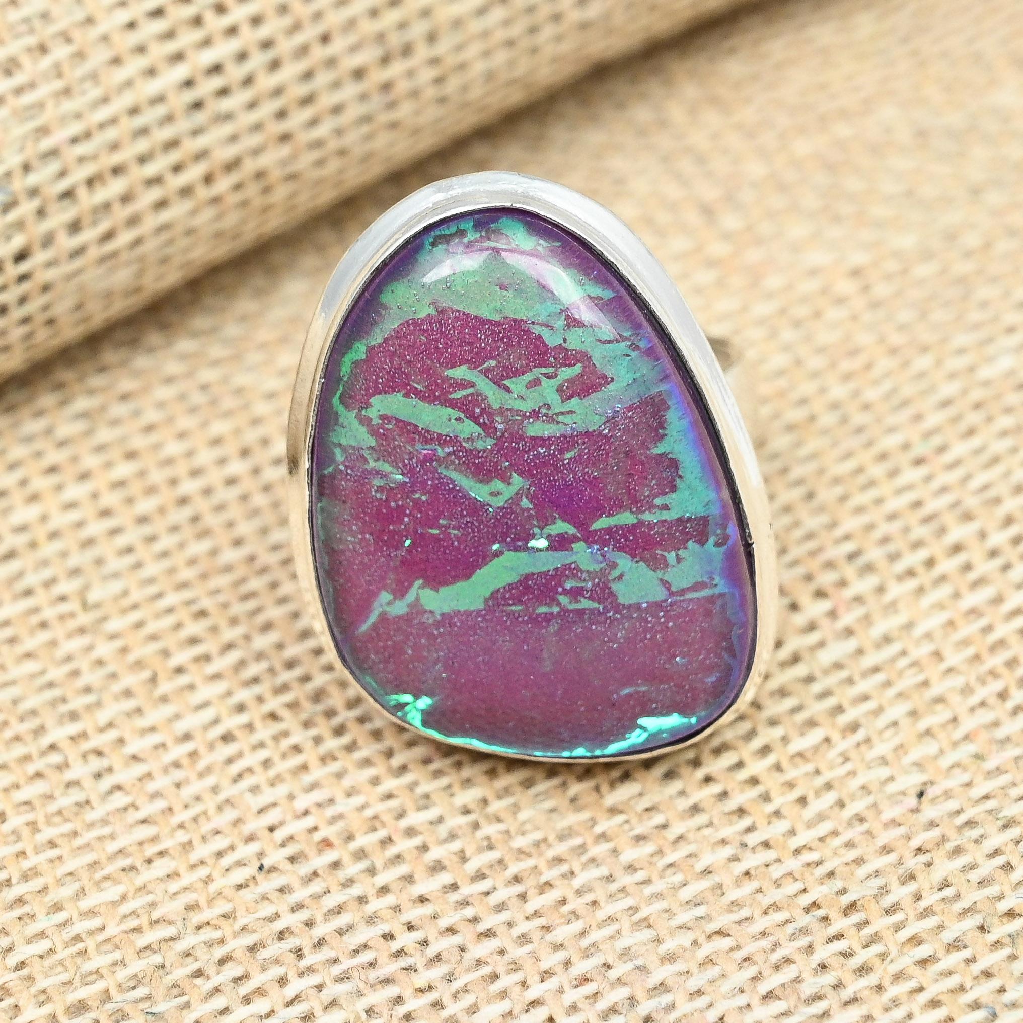 Необычное кольцо ручной работы из твердого серебра 925 пробы с фиолетовым австралийским тройным опалом и драгоценным камнем