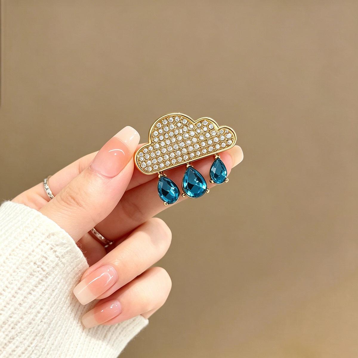Cloud Raindrop Small Brooch for Men and Women, Niche Design Pin, Summer Anti-Exposure Button Cardigan Collar Brooch Accessory