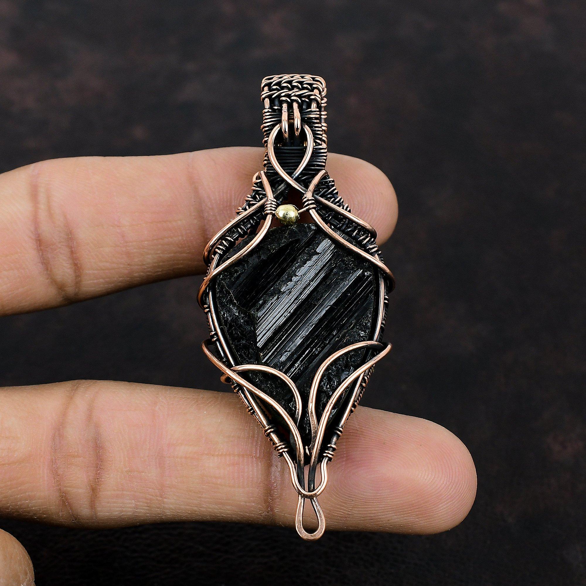 Грубый кулон с черным турмалином, медная проволока, кулон, драгоценный камень, медные украшения ручной работы, новый кулон, ювелирное изделие, подарок для него