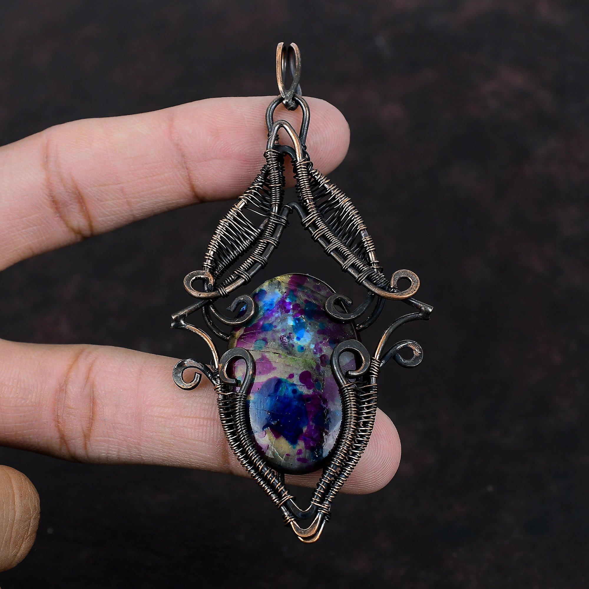 Кулон из многоцветного огненного лабрадорита, обернутый медной проволокой, ювелирное изделие из драгоценных камней, изящный кулон ручной работы, медное ювелирное изделие, дизайнерский кулон для подарка