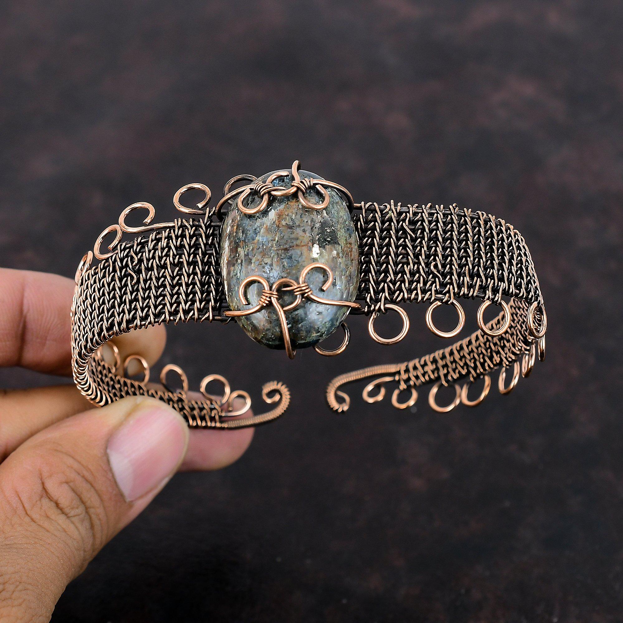Кианит Браслет-манжета Браслет-манжета из медной проволоки Ювелирные изделия ручной работы Браслет из настоящего драгоценного камня Регулируемый Браслет-манжета Ювелирные изделия из медной проволоки для подарка