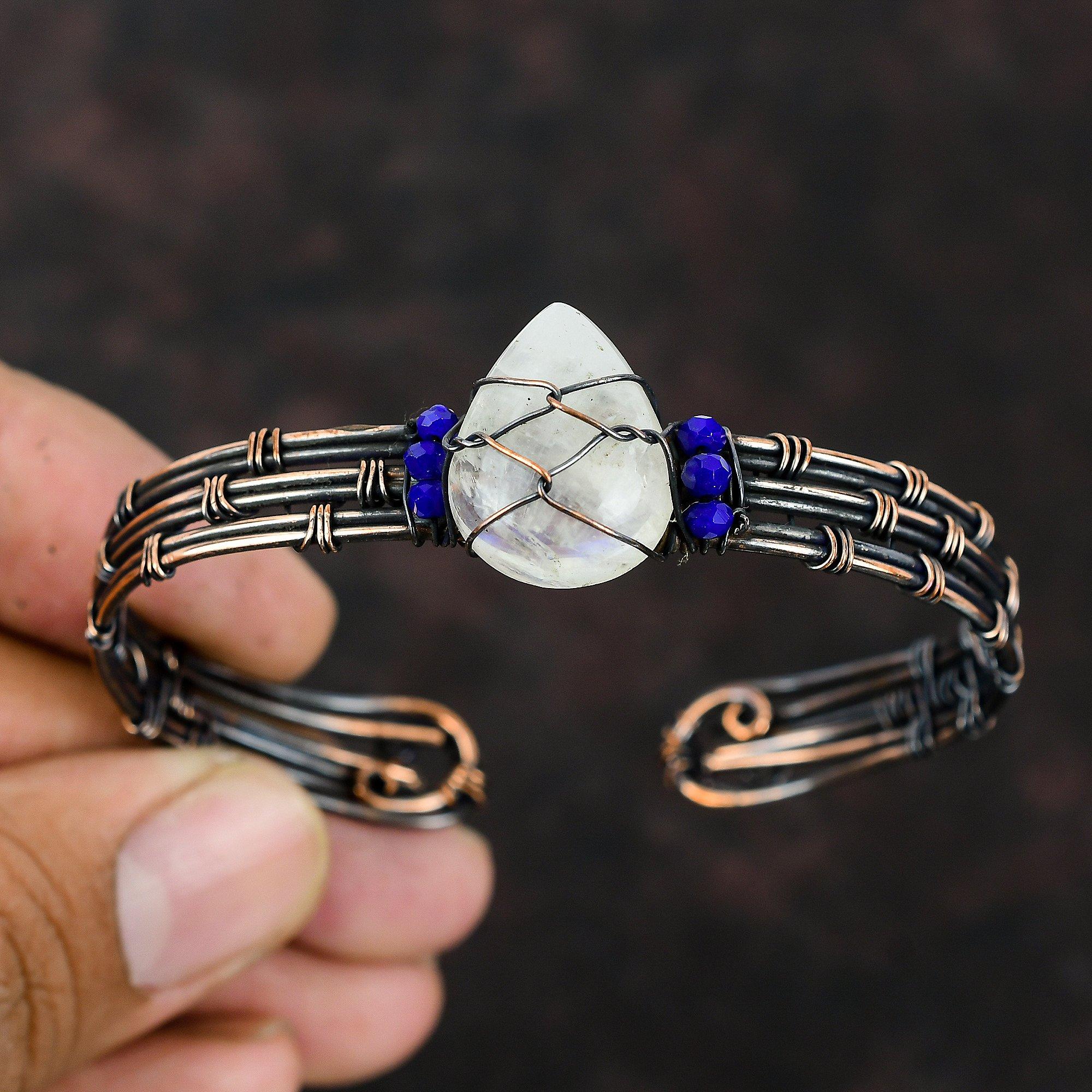 Браслет-манжета из радужного лунного камня Браслет из бусин лазурита Медная проволока, обернутая в бижутерию Регулируемый браслет ручной работы Браслет с драгоценными камнями