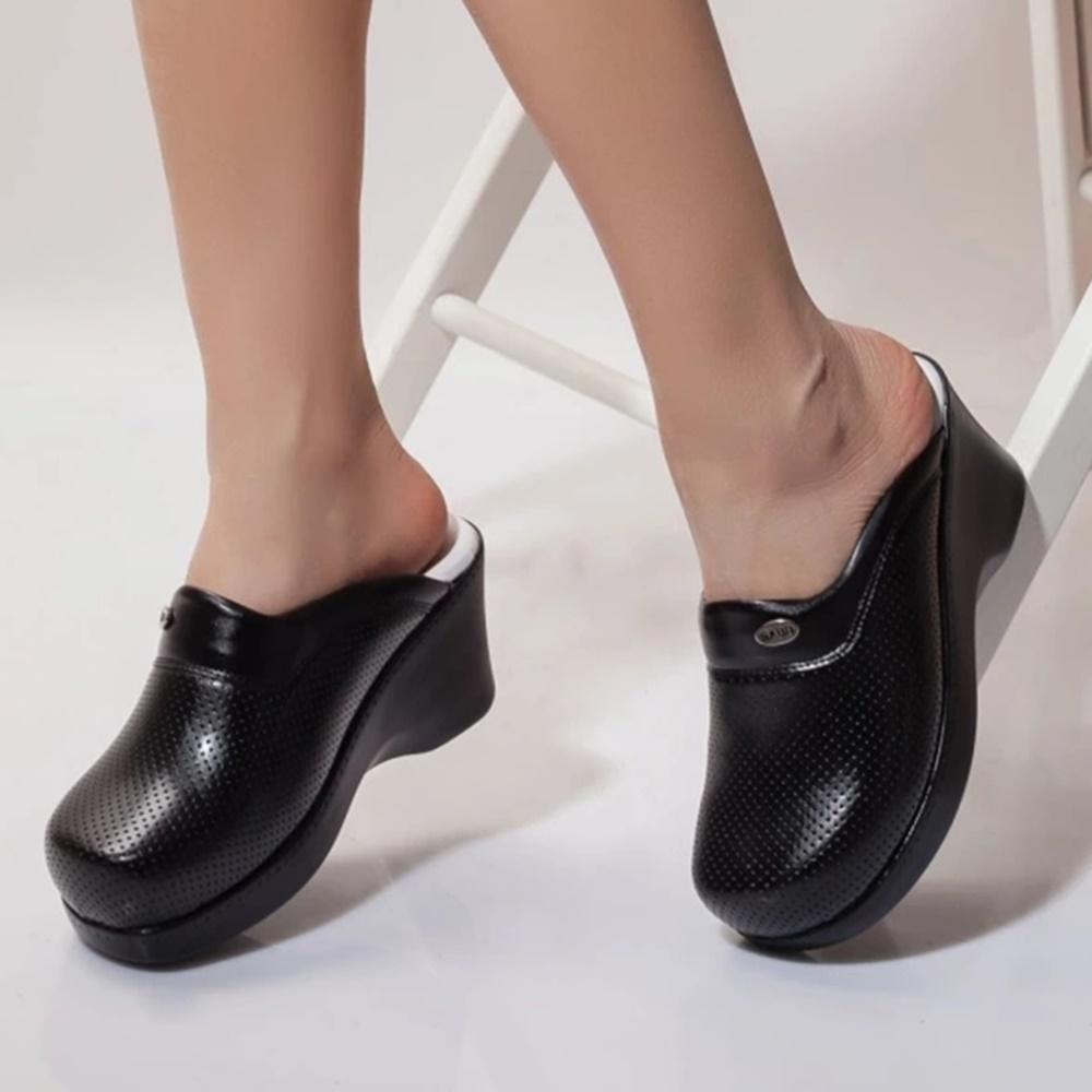 Orthopedic Women's Medical Clogs - Anti-Slip, Comfortable