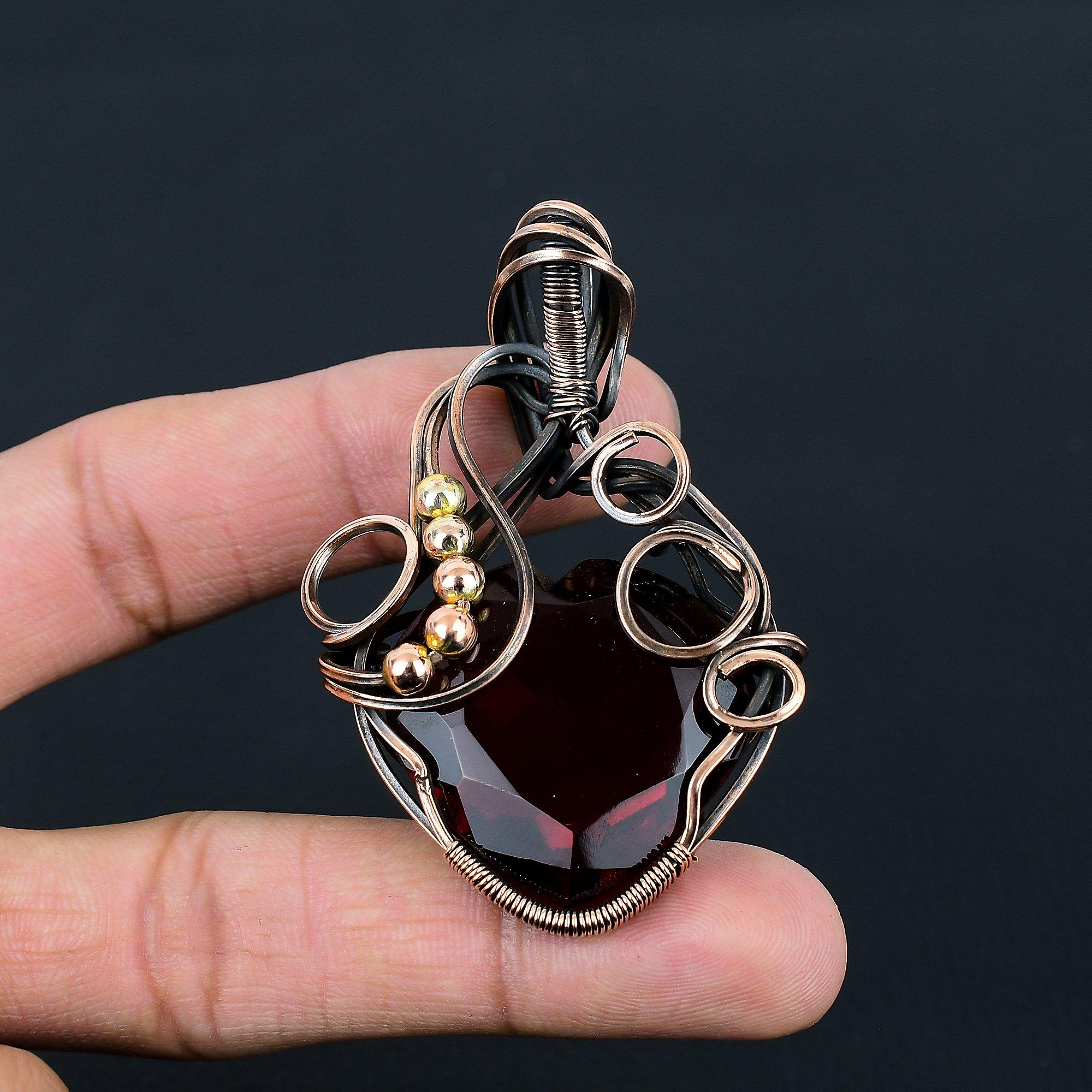 Удивительный ювелирный кулон ручной работы из чистой медной проволоки с гранатом и драгоценным камнем