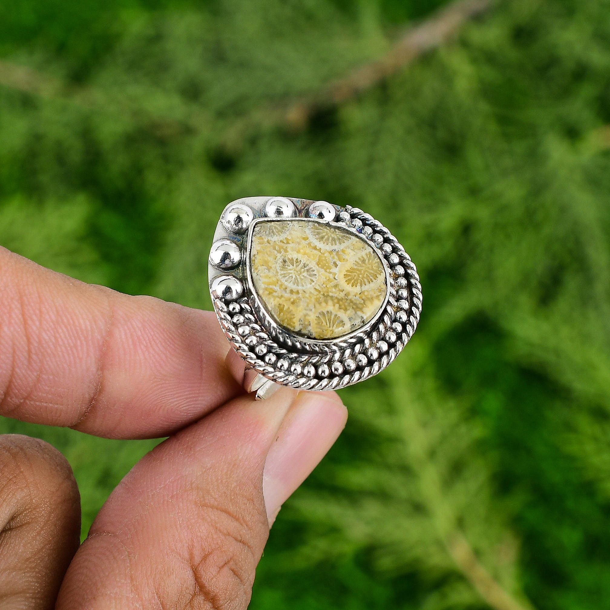 Сделка на День Благодарения Кольцо-солитер 'Обещание' из серебра 925 пробы с камнем ископаемого коралла грушевидной формы