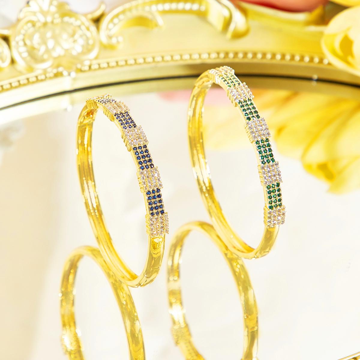 Роскошные золотые браслеты CMM с замысловатыми синими и зелеными инкрустациями из кубического циркония для модниц со всего мира