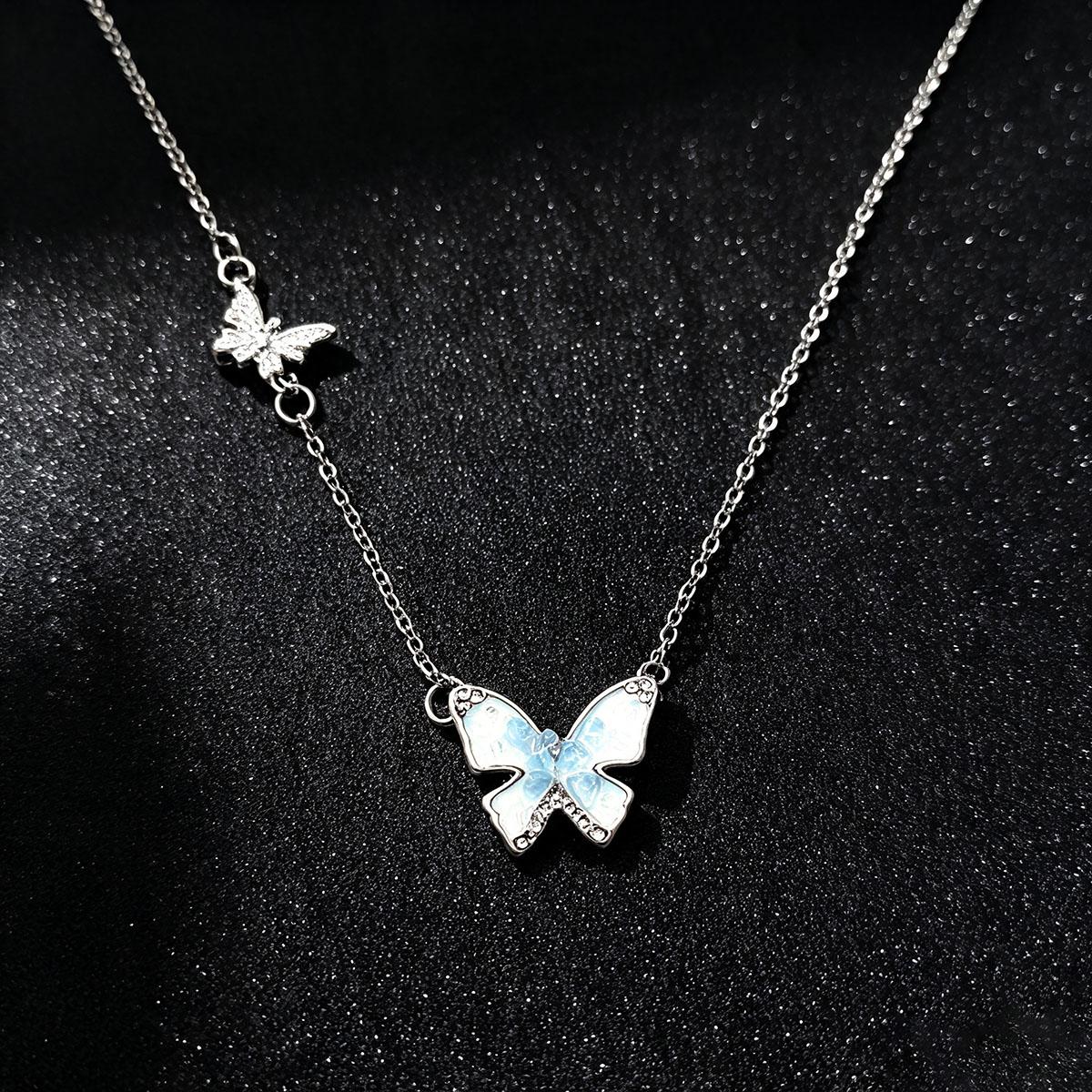Gradient Blue Butterfly Tassel Necklace Accessory, New Style for Women, Clavicle Chain, Versatile, Elegant, Small Niche Daily Necklace