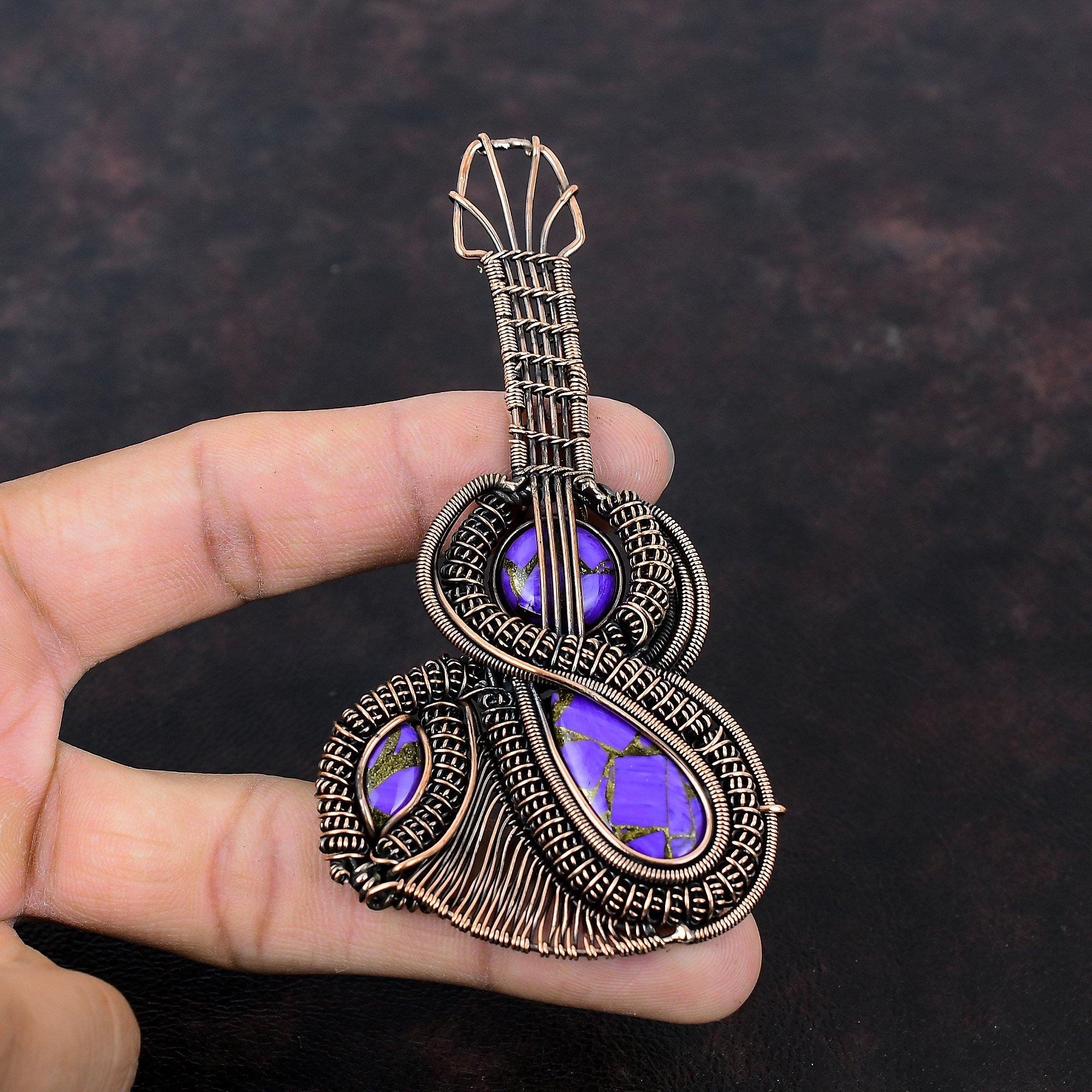 Медный кулон с чароитом, подвеска из медной проволоки с драгоценным камнем, подвеска ручной работы, элегантное ювелирное изделие, подвеска в виде гитары для подарка, антикварная медная бижутерия