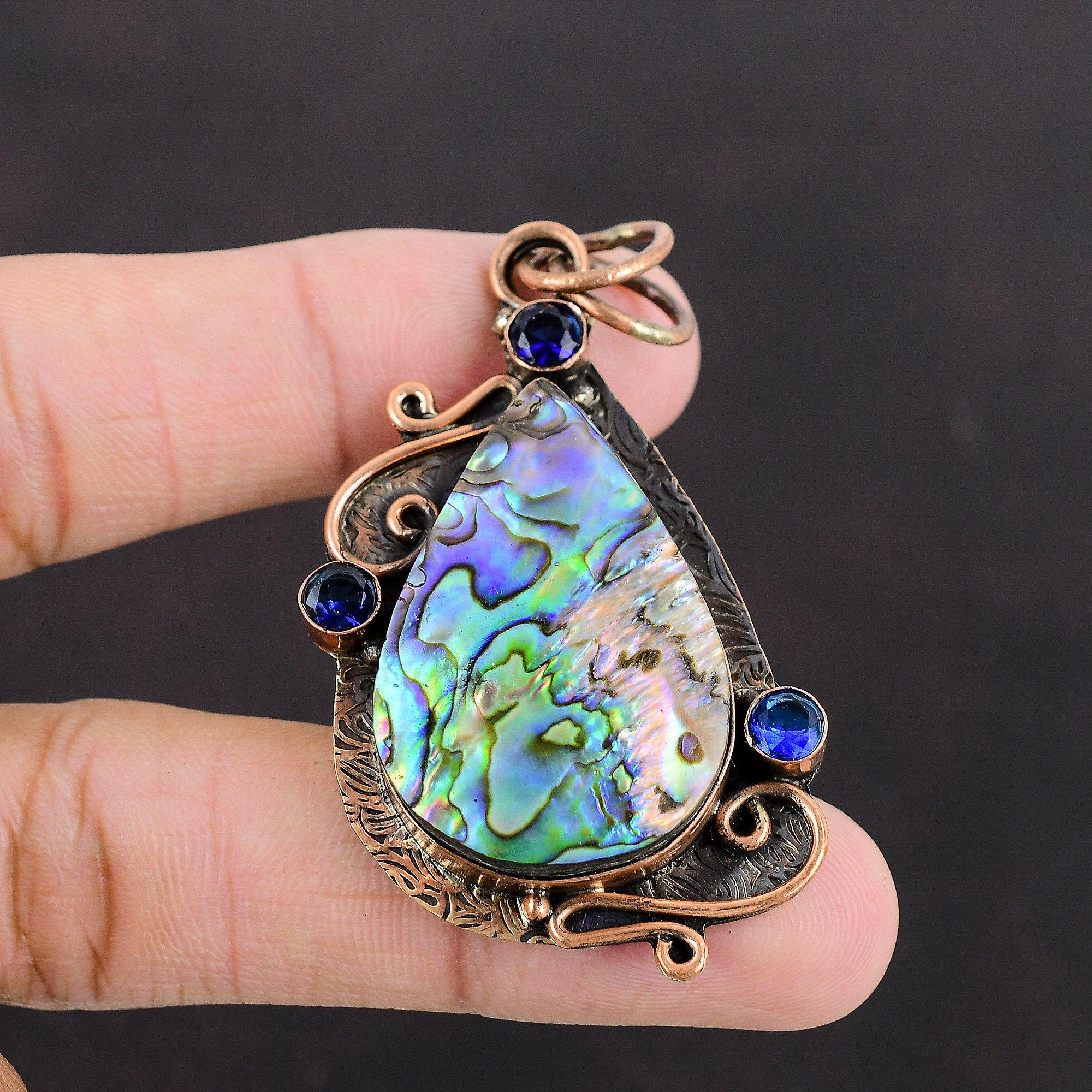 Подвеска из ракушки ушка Танзанит Кварц Подвеска Ювелирные изделия из драгоценных камней Подвеска ручной работы Уникальный медный дизайн Ювелирные изделия Подарок для нее Подвеска Для женщин