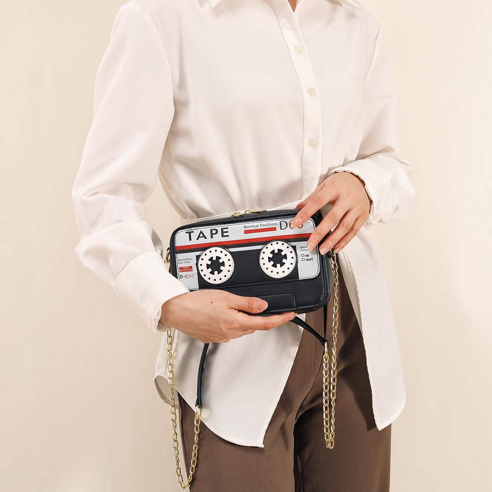 Женская винтажная ретро сумка-кроссбоди в виде кассетного магнитофона, золотистая фурнитура, аксессуар на каждый день, необычный аксессуар, для любителей моды