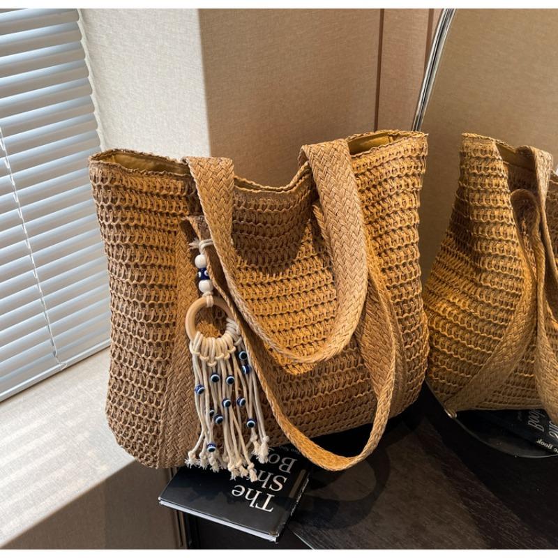 2025 New Straw Plaited Woven Women's Roomy Bag Casual Versatile Single Shoulder Bag High Capacity Seaside Beach Bag Vacation Commuter Large Tote Bag