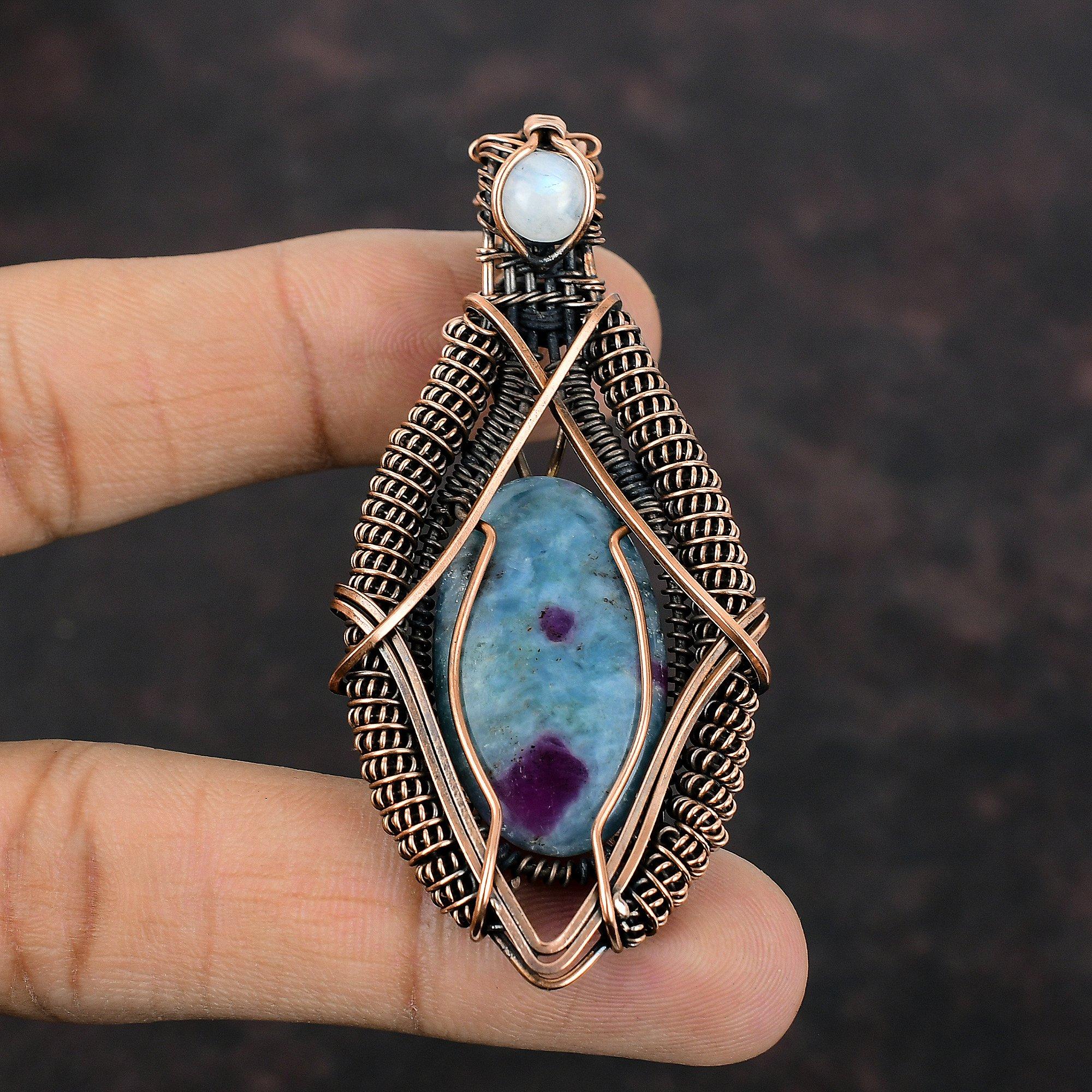 Рубиновый синий кианит, медный кулон, кулон в проволочной обертке, драгоценный камень, медные украшения, лунный камень, кулон ручной работы, ювелирное изделие, подарок для него