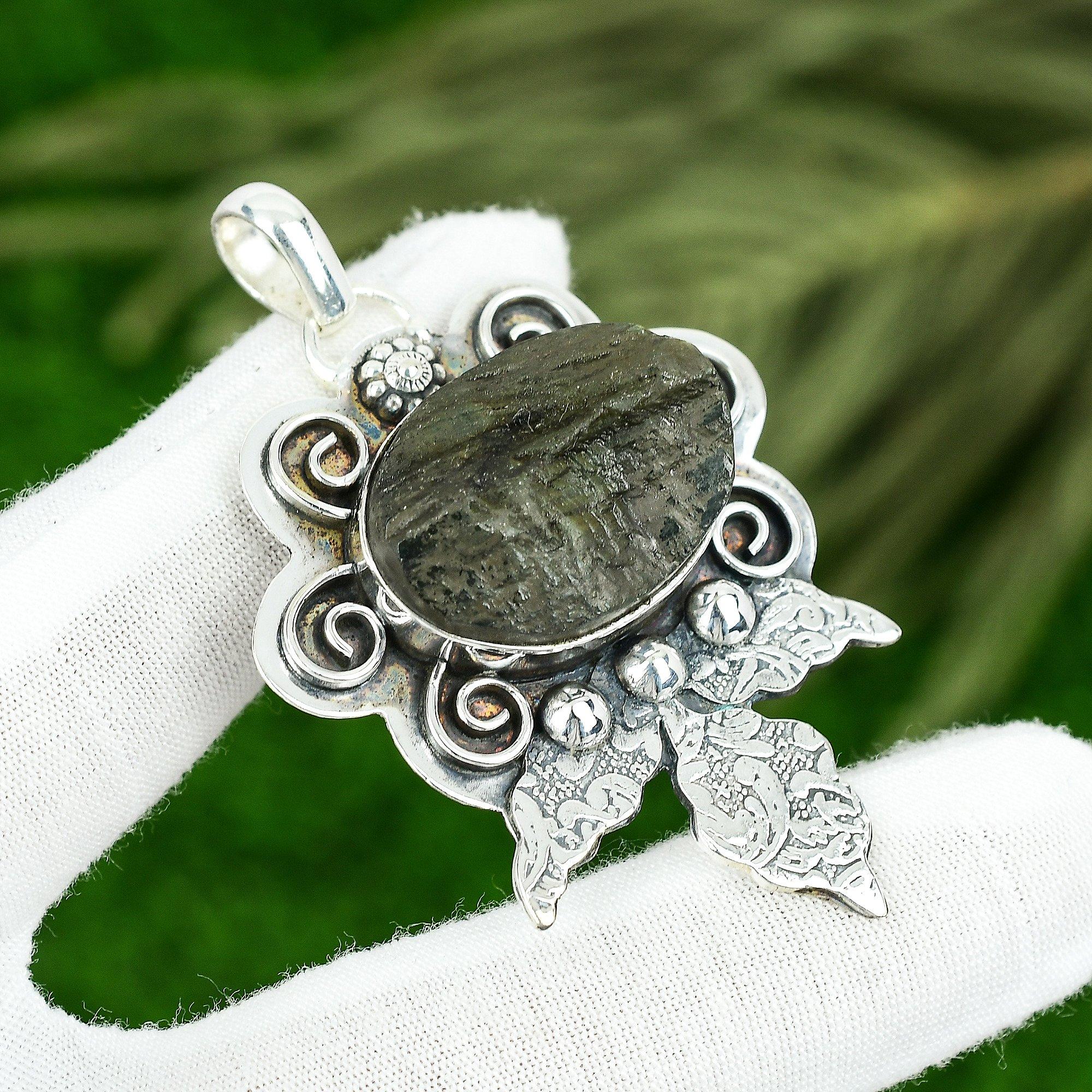 Sisters Day Sale 925 Sterling Silver Oval Natural Labradorite Rough Wife Pendant