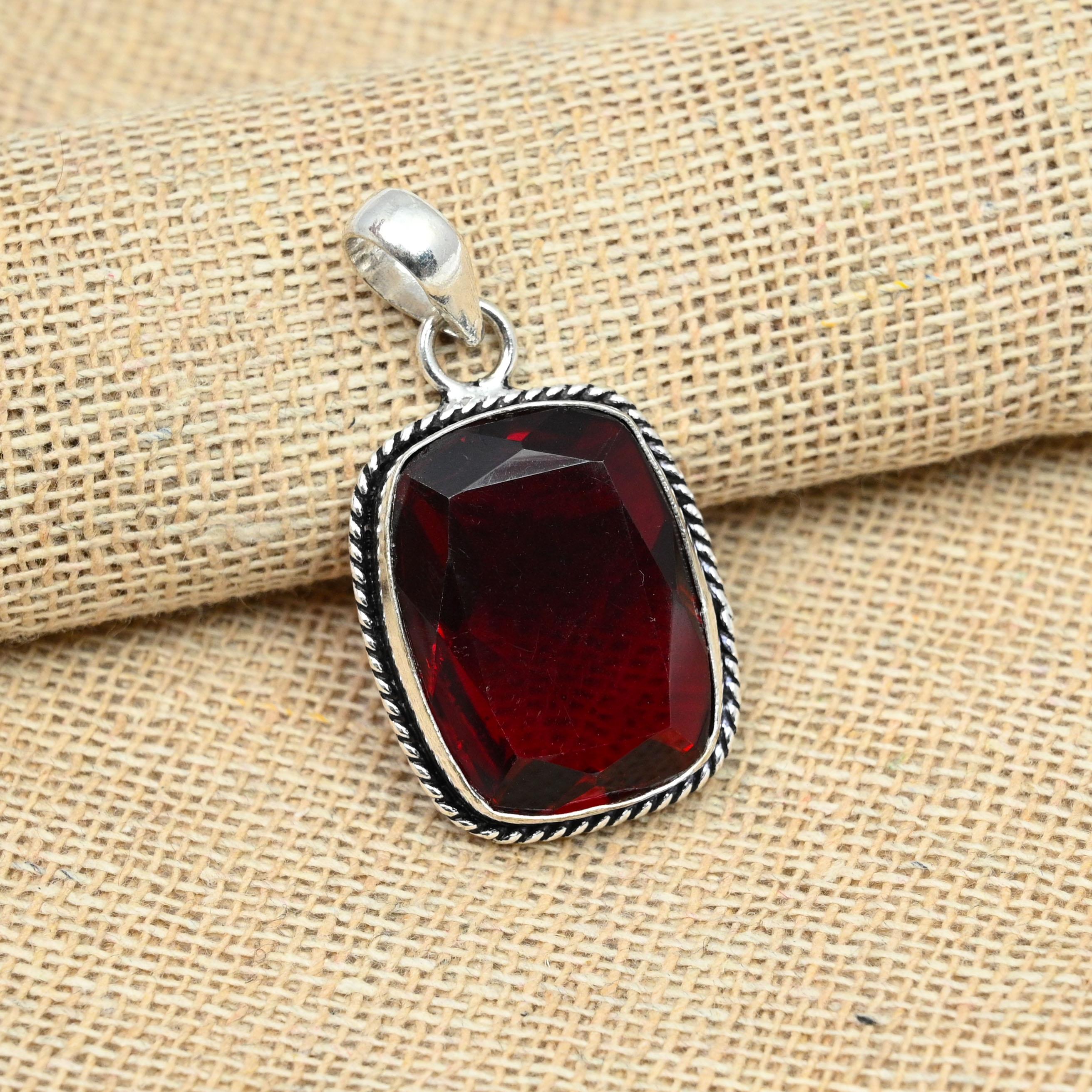 Красный гранат драгоценный камень стерлингового серебра 925 пробы ручной работы кулон ювелирные изделия подарок на день святого валентина