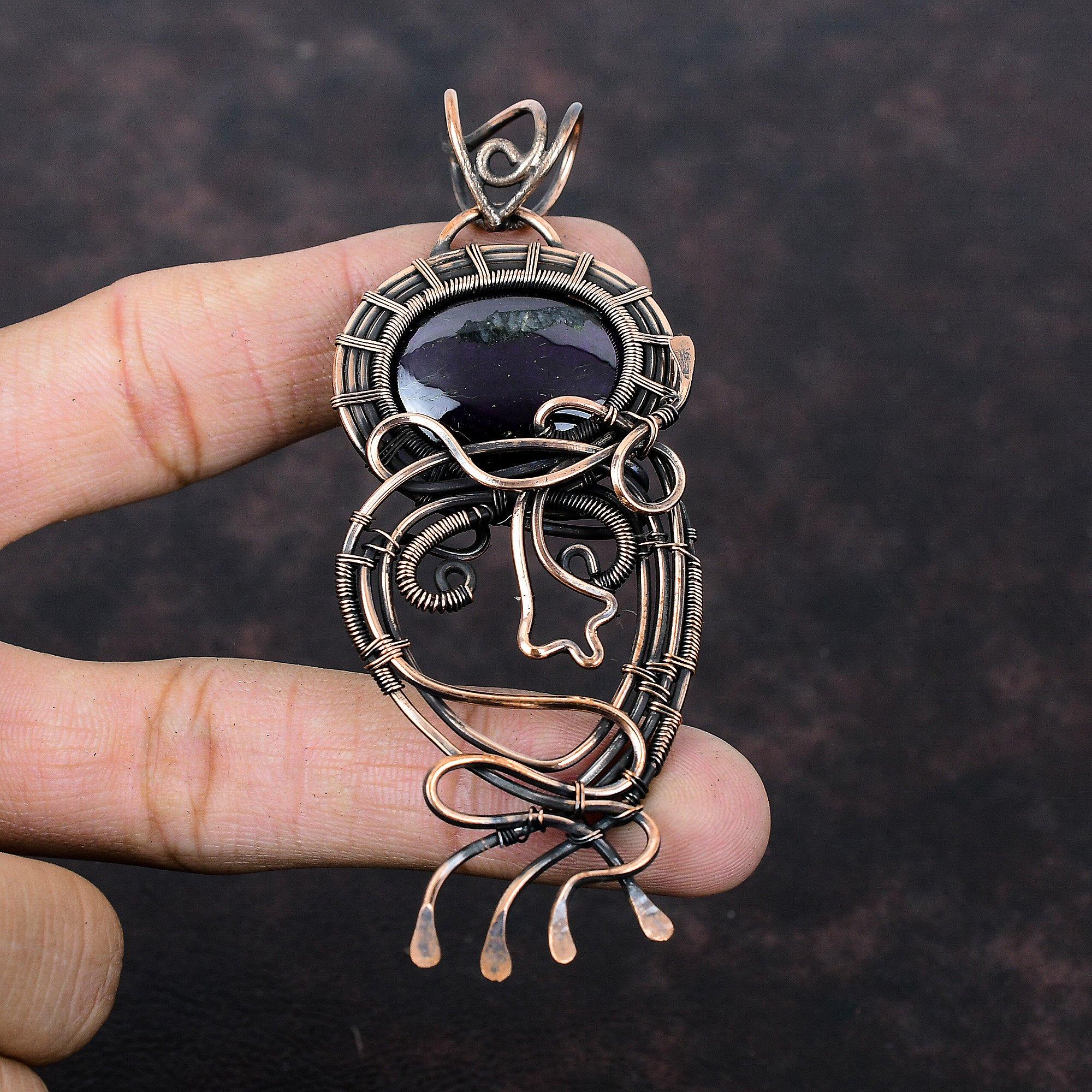 Подвеска из сугилита, медная проволочная обертка, подвеска ручной работы, медные украшения из сугилита, потрясающая подвеска из драгоценного камня, проволочная обертка, ювелирные изделия для подарка