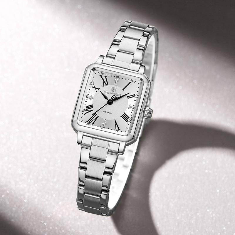 NAVAFORCE Женские кварцевые часы Церемония Вечеринка Ремешок из нержавеющей стали Водонепроницаемые Квадратный римский циферблат Женские повседневные модные аксессуары Часы NF5065