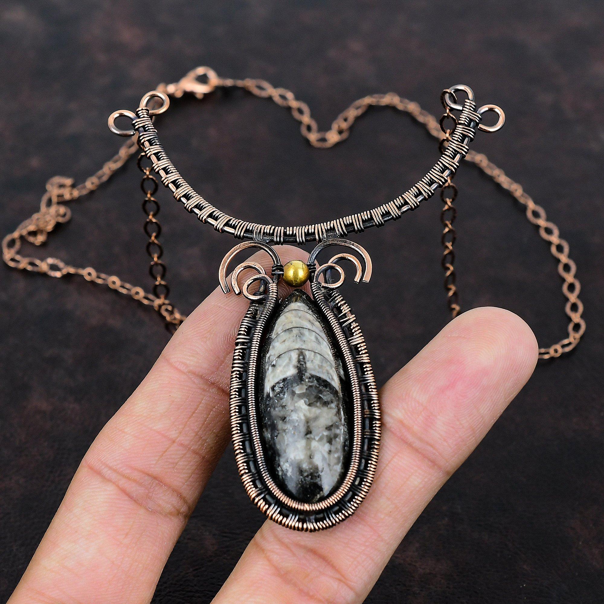 Ожерелье из ископаемого Orthoceras, медная проволока, ювелирные изделия ручной работы, драгоценный камень, медное ожерелье, регулируемое ожерелье, обернутое проволокой ожерелье для подарка