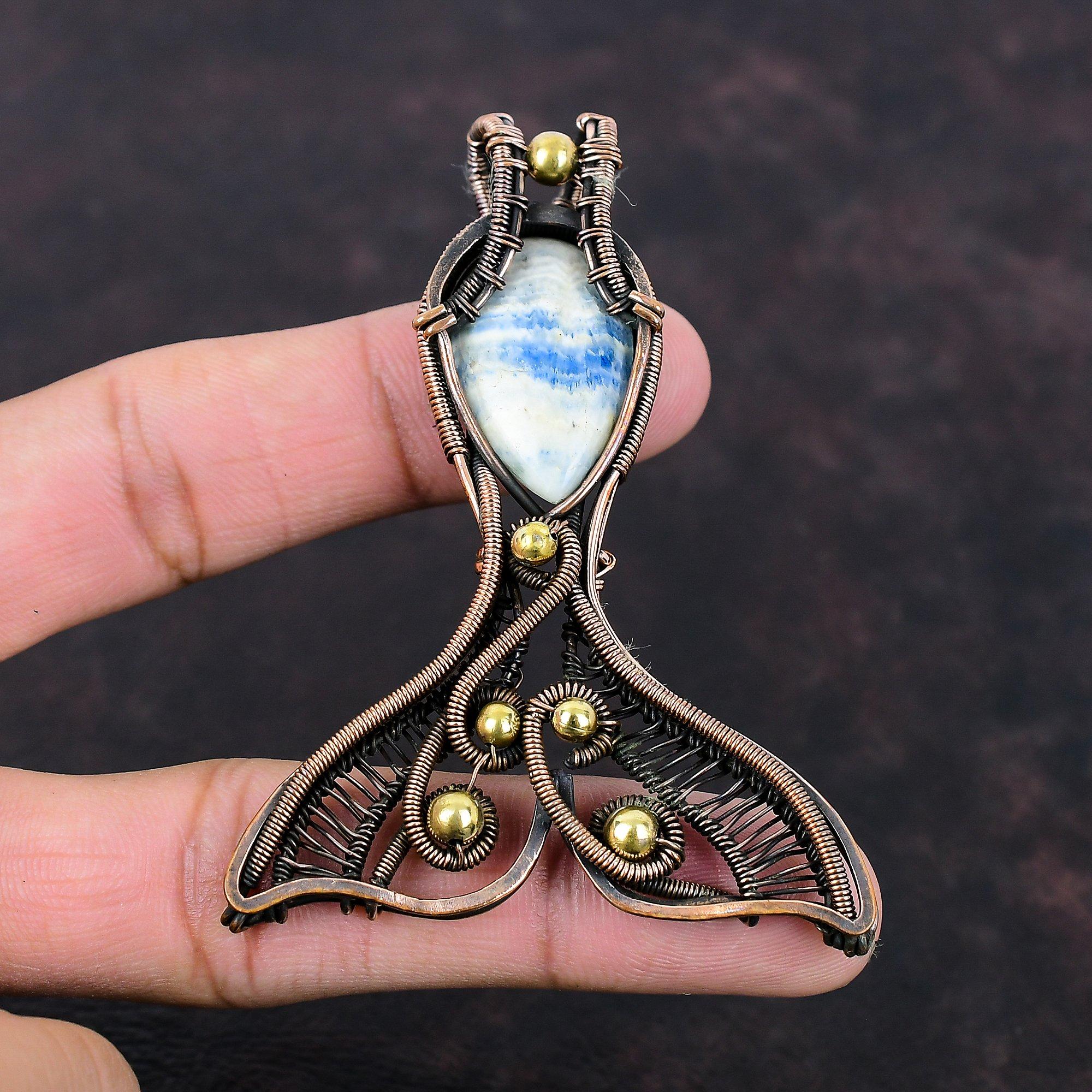 Подвеска из голубого шеелита, обернутая медной проволокой, ручной работы, с настоящим драгоценным камнем, медная бижутерия, подвеска в виде рыбки, подарок для него, украшения из проволоки