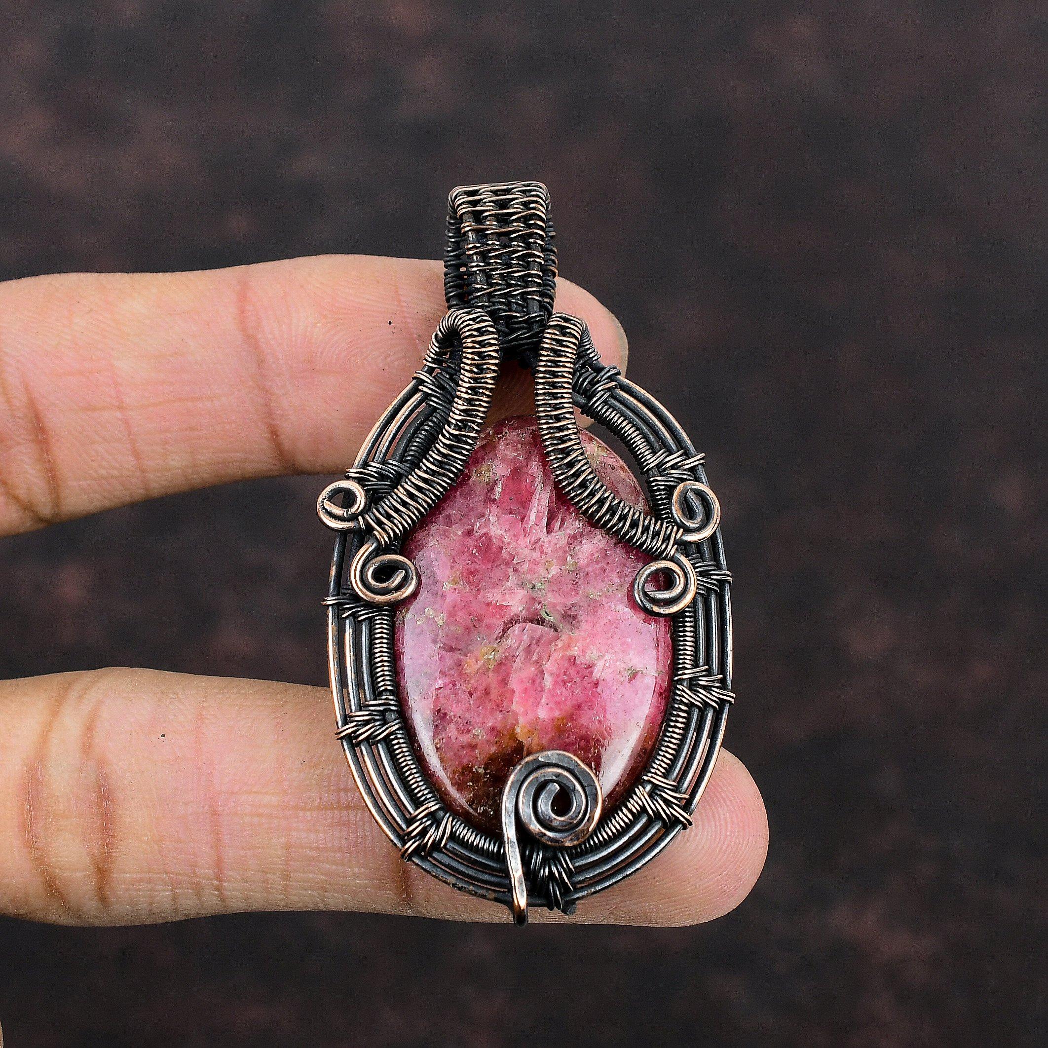 Родонит Медный кулон с проволочной обмоткой из драгоценных камней Подвеска из медной проволоки с обмоткой Ювелирные изделия ручной работы Дизайнерские украшения Подарок для него Ювелирные изделия с целебными камнями