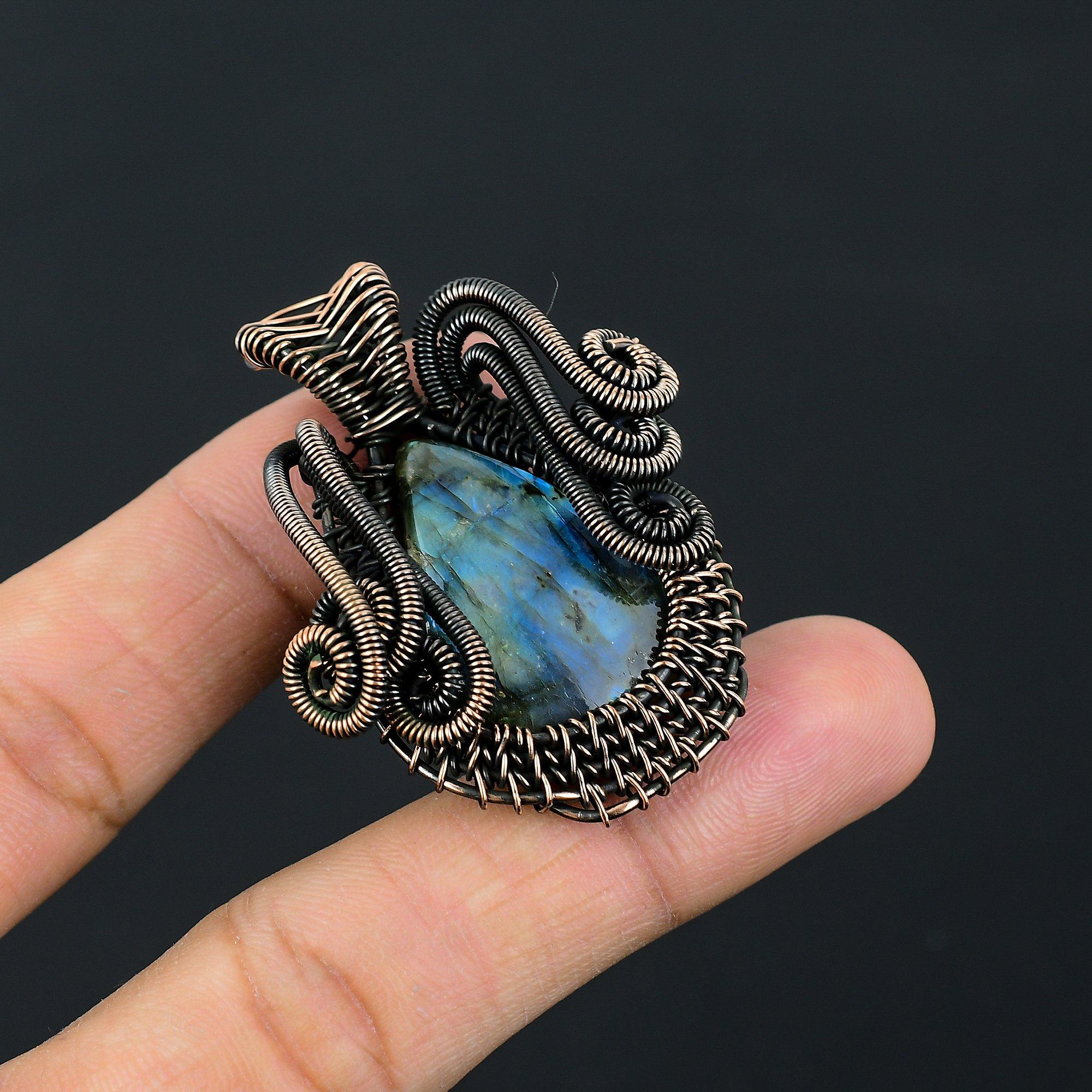 Уникальный кулон ручной работы из чистой медной проволоки с драгоценными камнями из лабрадорита