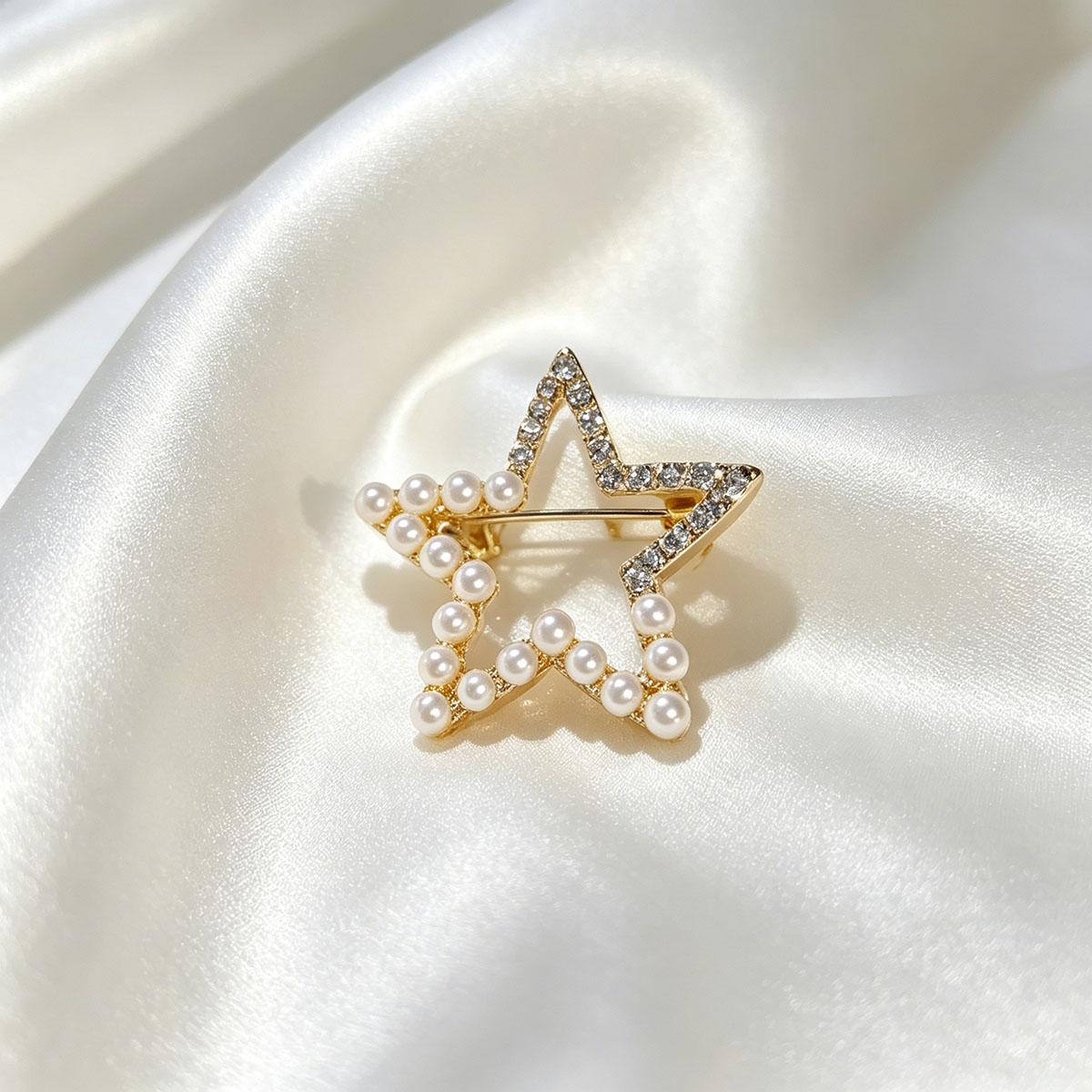 Five-Pointed Star Anti-Exposure Small Brooch, High-End Elegant Women's Dense Setting Pin, Collar Button Decoration Fixed Clothing Tool