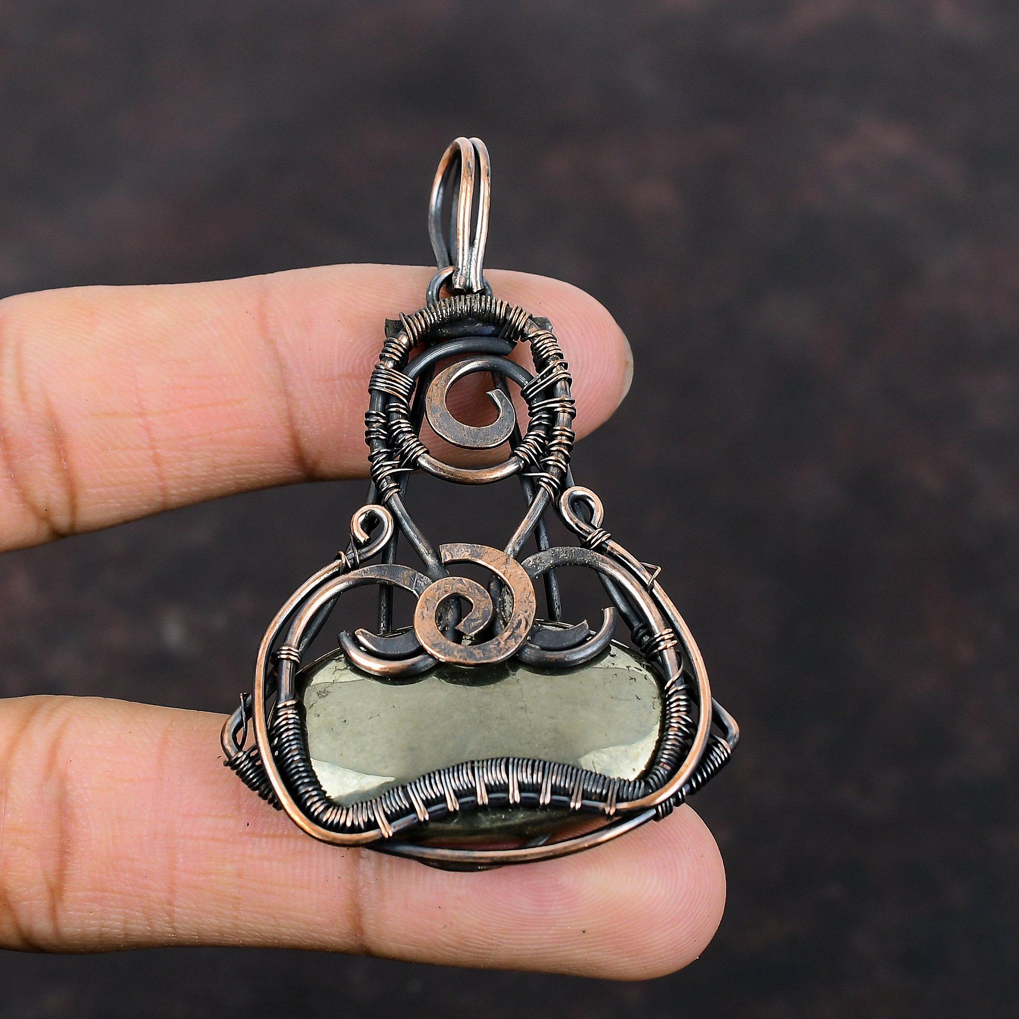 Кулон с пиритом, кулон в медной проволоке, уникальный кулон, изысканные медные украшения, кулон из драгоценного камня ручной работы, ювелирный подарок для нее