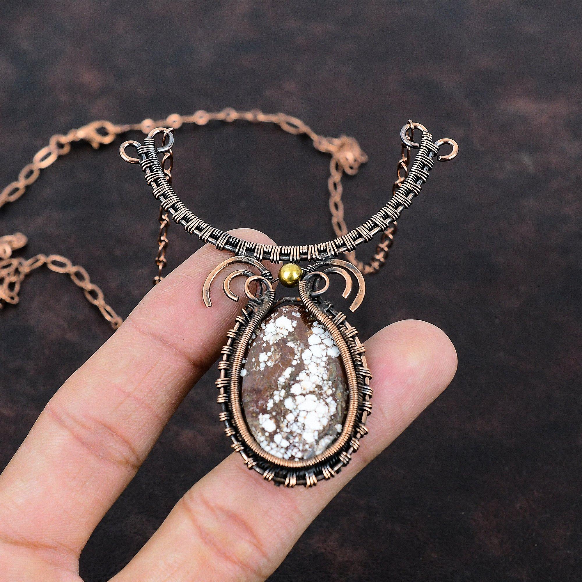 Ожерелье из магнезита с дикой лошадью Ожерелье из медной проволоки Регулируемое ожерелье Ожерелье ручной работы Медные украшения Ожерелье с драгоценными камнями для подарка