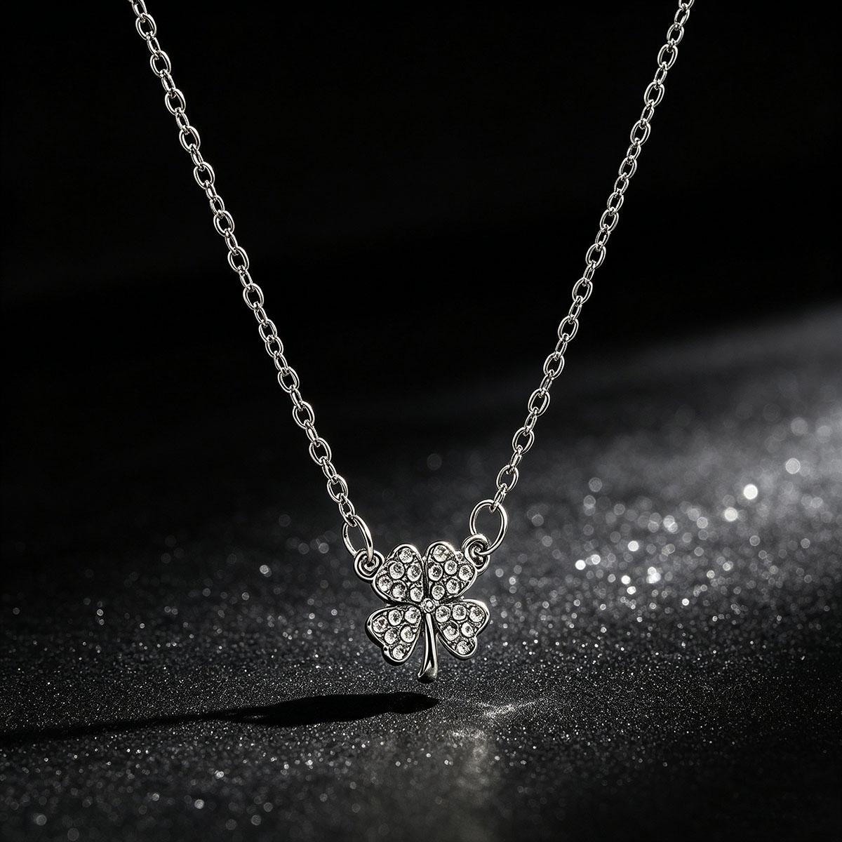 Flower Necklace for Women, Versatile Niche Design, Daily Gentle Atmosphere, New Four-Petal Silver Collarbone Chain