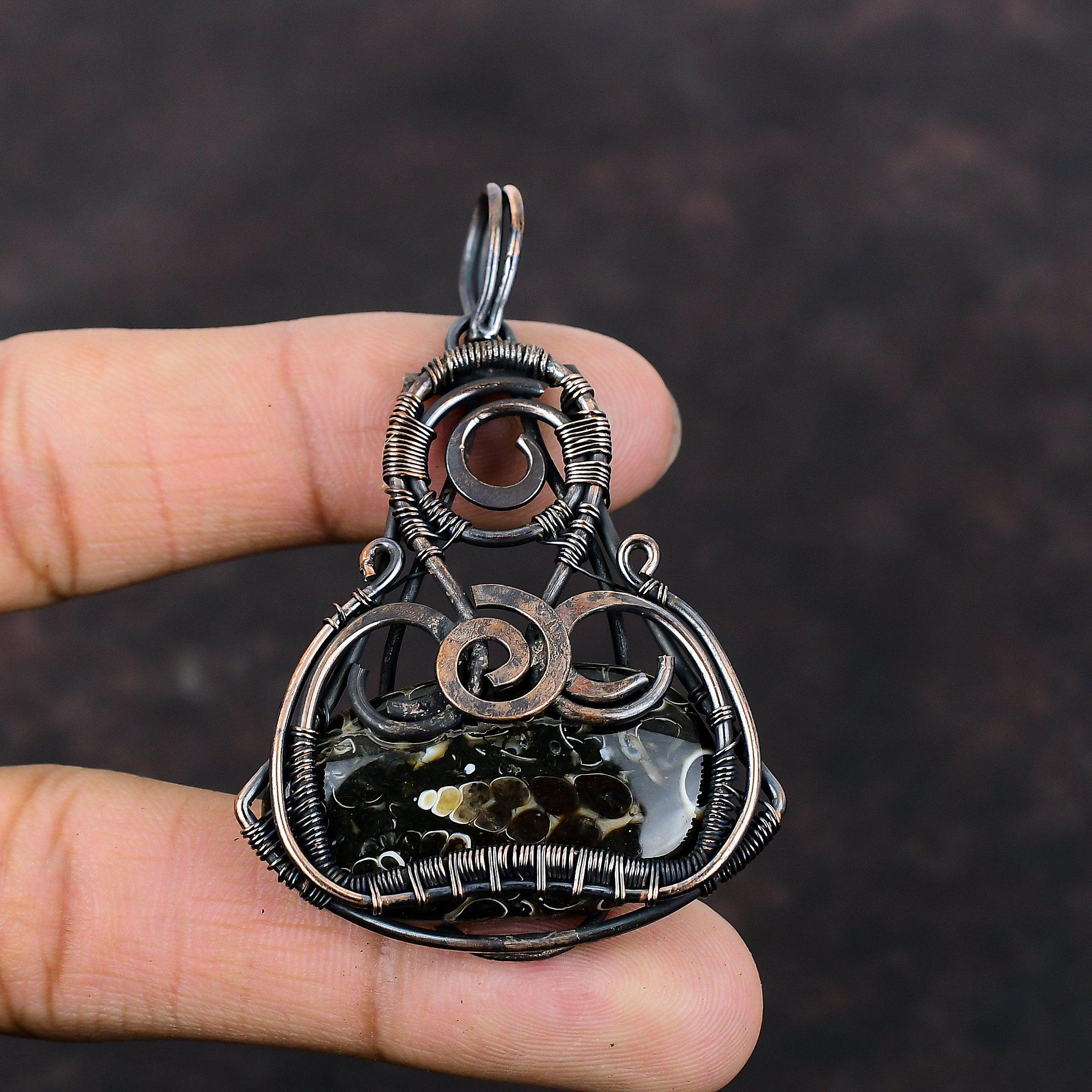 Подвеска из агата Turritella, подвеска из медной проволоки с драгоценным камнем, стильная подвеска, дизайнерское медное ювелирное украшение, подарок для женщин, ювелирные изделия из проволоки ручной работы