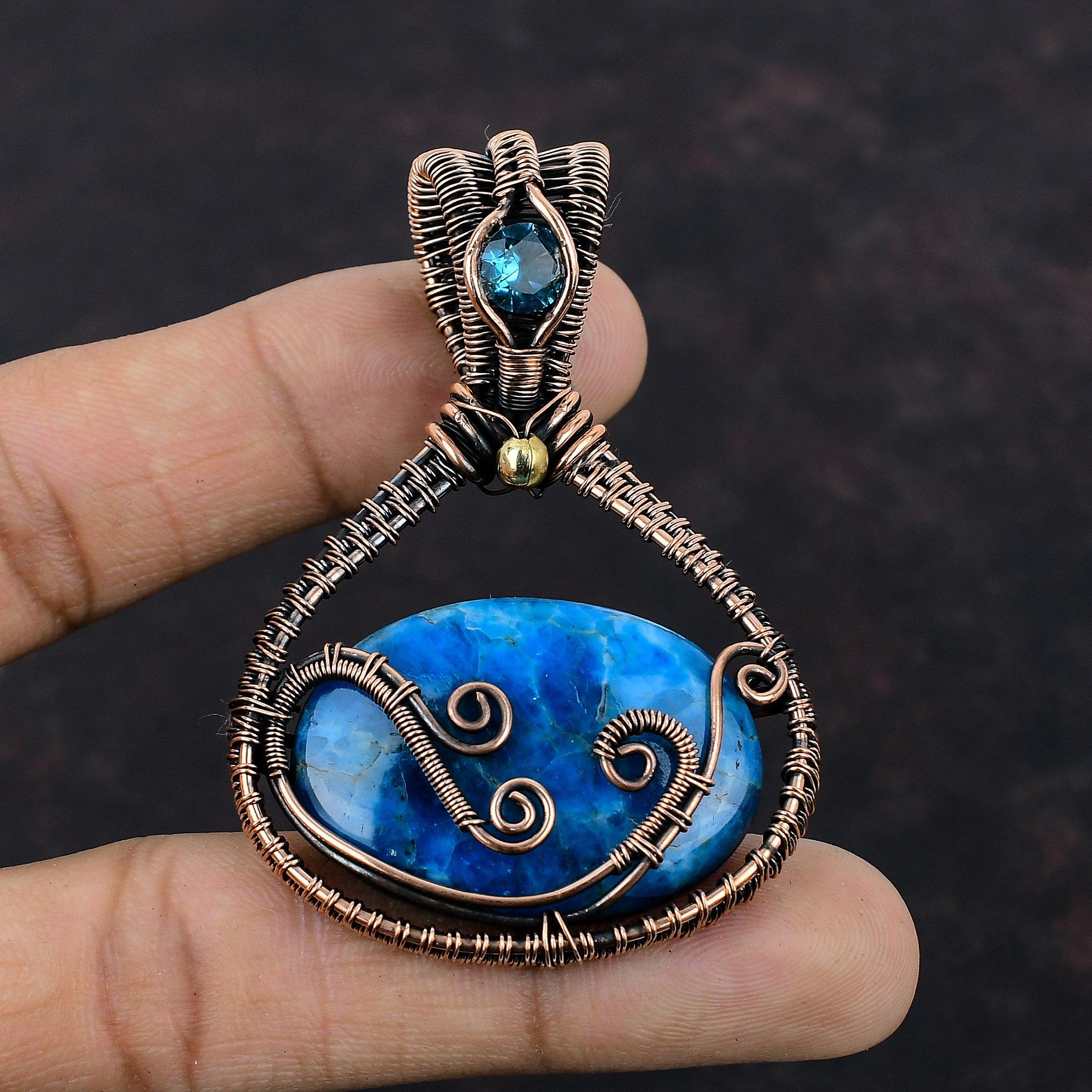 Неоновый апатитовый кулон, обернутый медной проволокой, ювелирное изделие ручной работы, швейцарский голубой топаз, медное ювелирное изделие для подарка, кулон из натурального драгоценного камня