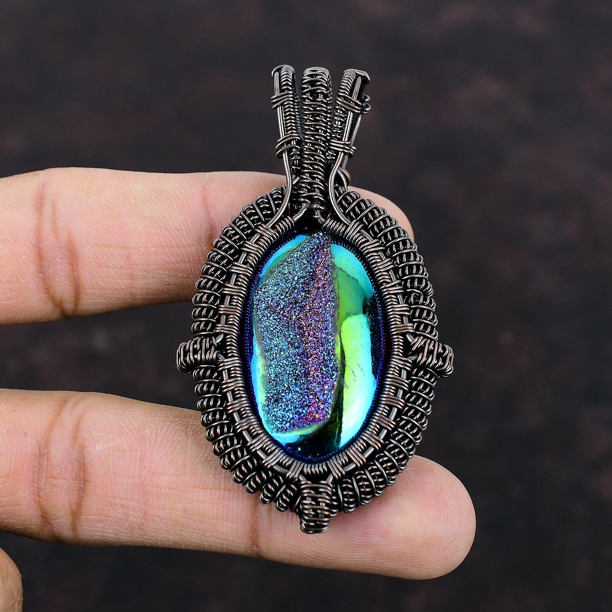 Титановые друзы, кулон, медная проволока, кулон ручной работы, титановые друзы, ювелирные изделия, кулон с драгоценным камнем, медная проволока, ювелирное изделие, подарок для мамы