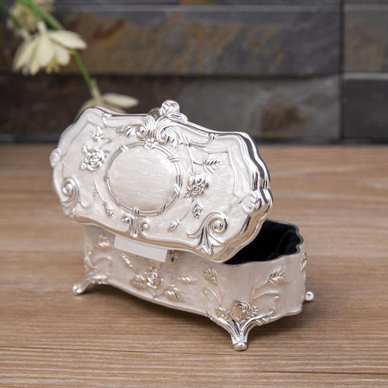 1 шт., винтажная овальная металлическая шкатулка для драгоценностей с пряжкой-маленькая посеребренная коробка из цинкового сплава, креативная коробка для хранения ювелирных изделий в стиле ретро