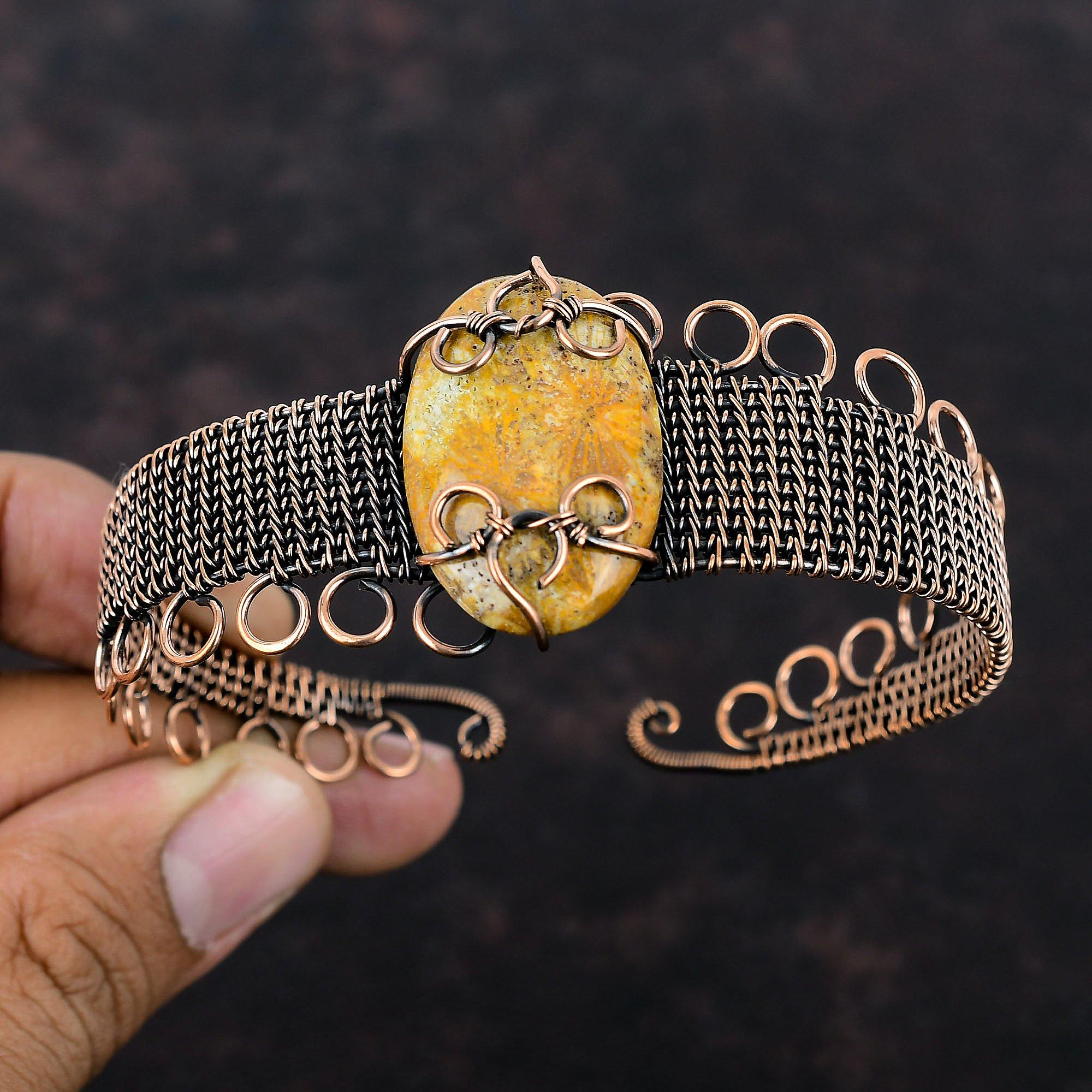 Браслет-манжета из ископаемого коралла, обмотанный медной проволокой, браслет-бенгл с драгоценным камнем, регулируемый браслет, медные украшения, подарок для мамы, украшения из ископаемого коралла ручной работы