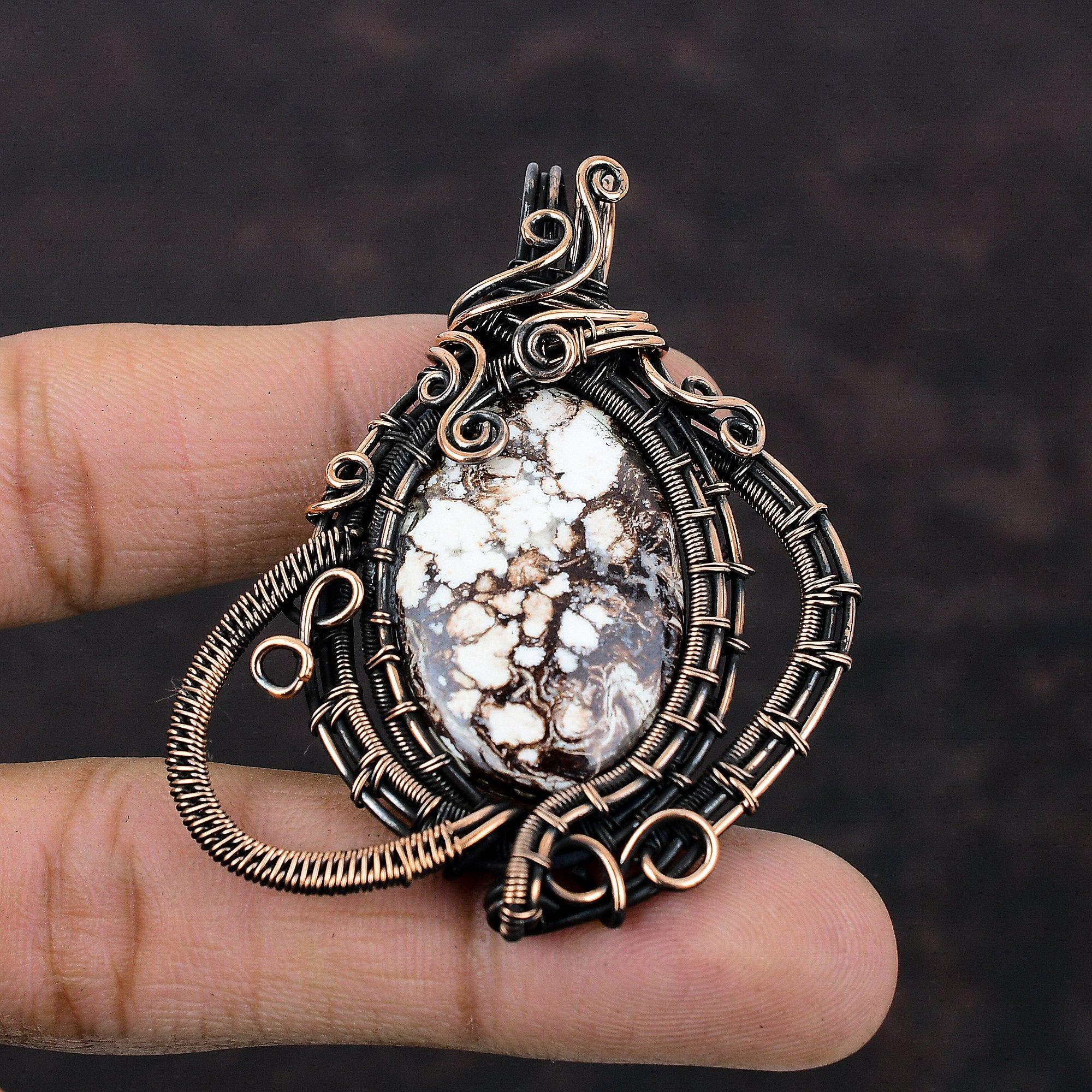 Подвеска из магнезита «Дикая лошадь», оплетенная медной проволокой, подвеска ручной работы, дизайнерское украшение, подвеска с драгоценным камнем, медное украшение, подарок на День матери