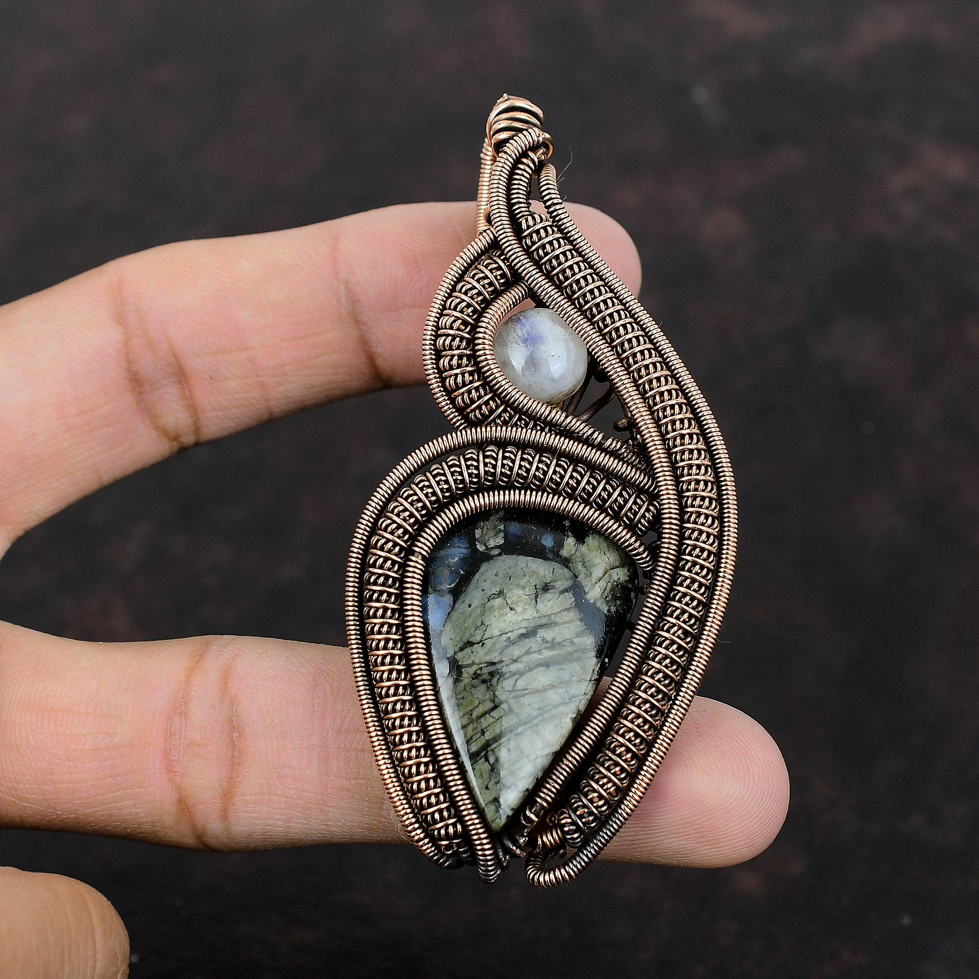 Кулон Que Sera, кулон с радужным лунным камнем, кулон с медной проволокой, кулон с драгоценным камнем ручной работы, медные украшения для подарка, украшения с проволочной обмоткой