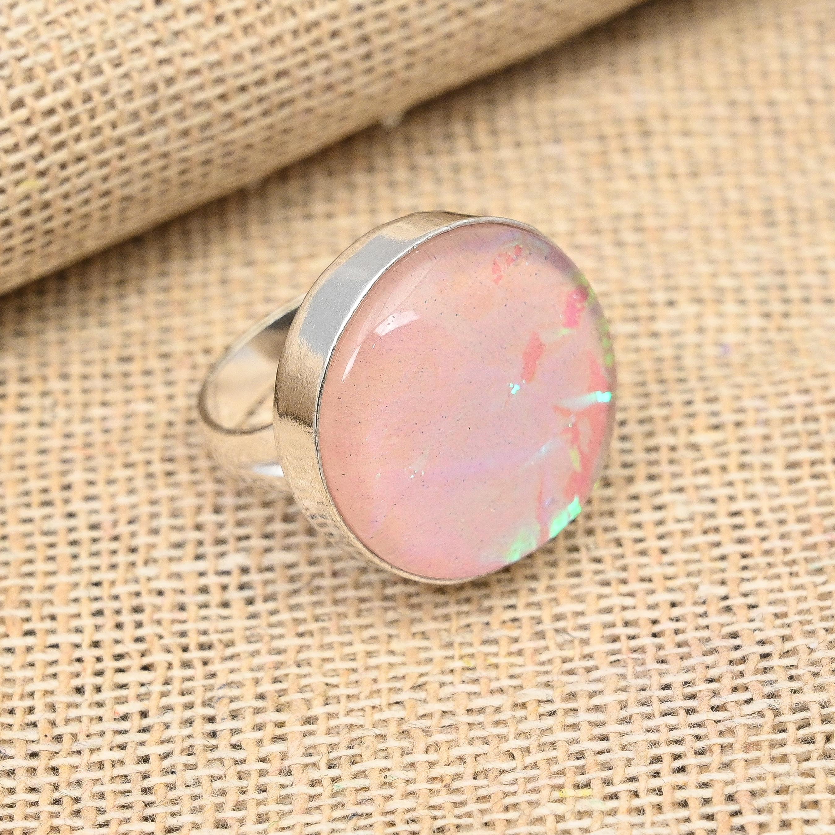Ювелирное кольцо ручной работы из стерлингового серебра 925 пробы с розовым австралийским тройным опалом и драгоценным камнем