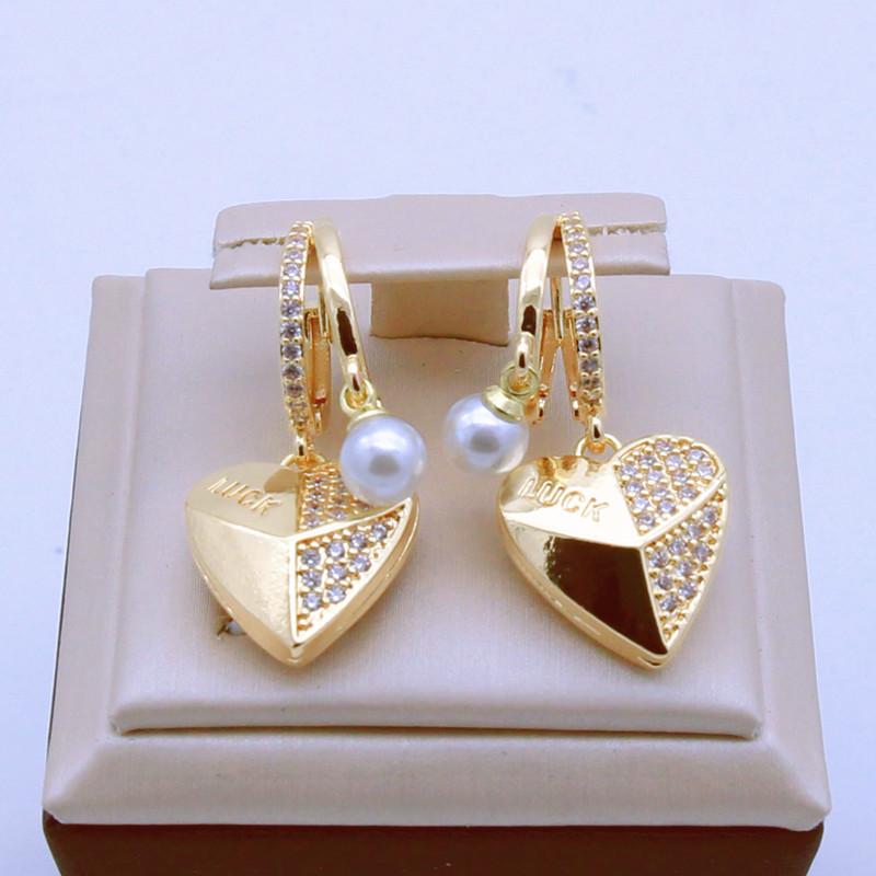 Корейские трендовые серьги-капли с цирконом в форме сердца для женщин, модные серьги с искусственным жемчугом, ювелирные изделия, свадебные аксессуары