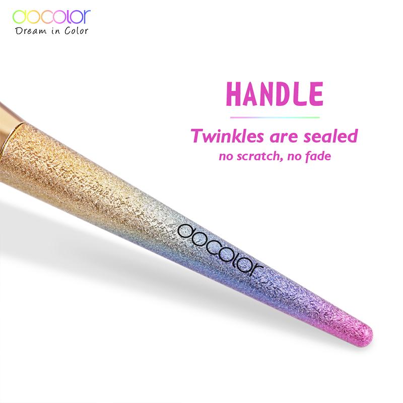 Широкая кисть для румян и пудры