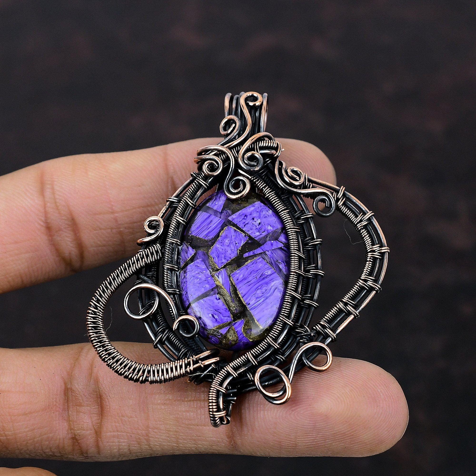 Медный кулон с чароитом Медная проволока Кулон Драгоценный камень Медные украшения Изысканный кулон ручной работы Ювелирные изделия в проволочной обертке Кулон в стиле бохо
