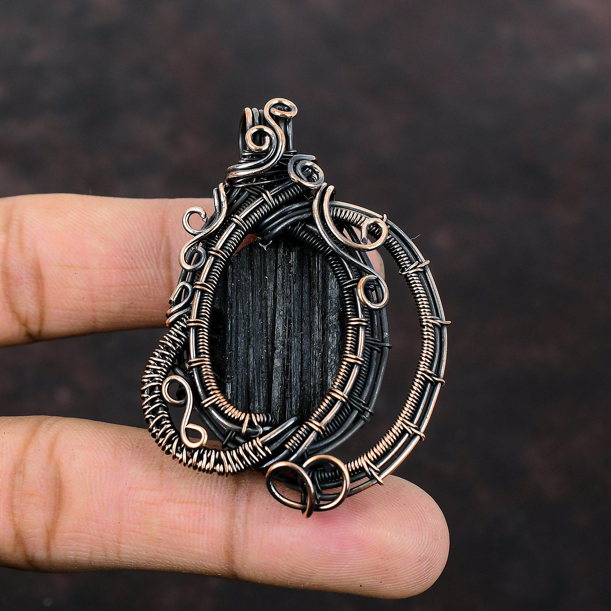 Грубый кулон с черным турмалином, кулон в медной проволоке, дизайнерский кулон ручной работы, медный ювелирный подарок для мамы, замечательные ювелирные изделия из драгоценных камней