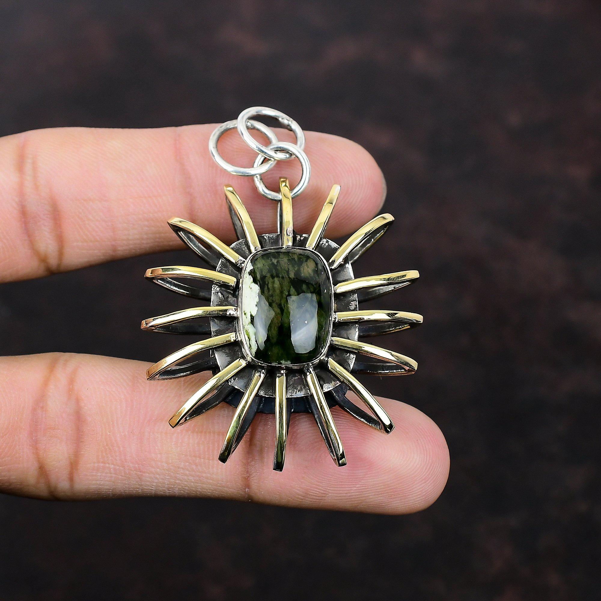 Подвеска из австралийского хромированного халцедона, подвеска из стерлингового серебра 925 пробы. Изысканный драгоценный камень, ювелирные изделия ручной работы. Позолоченная клетка 18 карат. Подвеска в виде клетки. Подарок для жены.