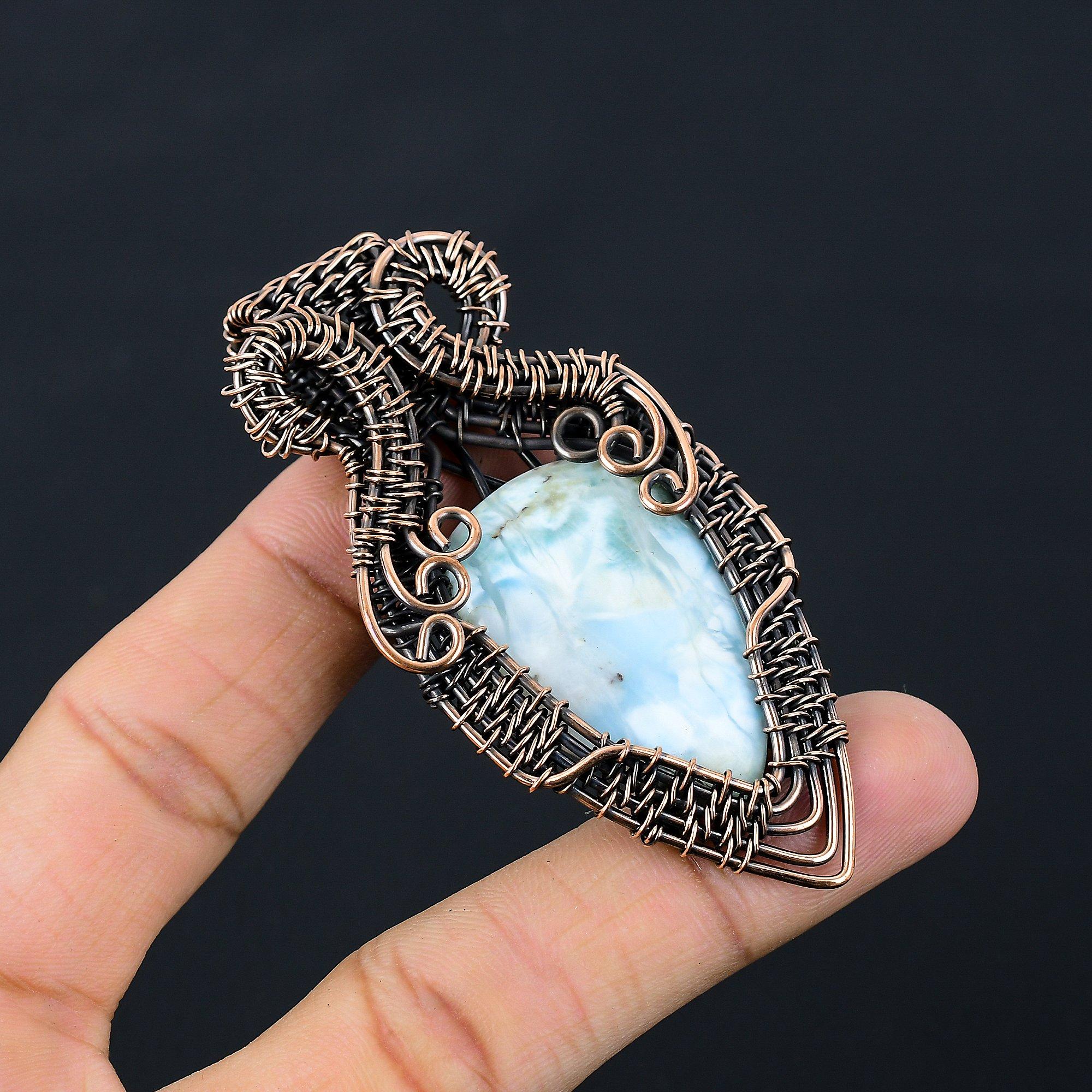 Красивый кулон Ларимар с драгоценным камнем из чистой медной проволоки, обернутый ювелирными изделиями ручной работы для нее