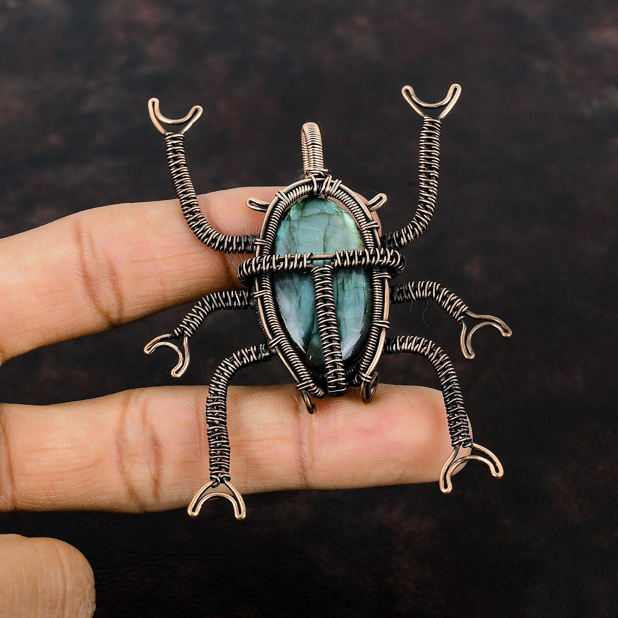 Подвеска из лабрадорита Медная проволока Подвеска из лабрадорита Ювелирные изделия ручной работы Подвеска из драгоценного камня Подвеска в виде жука для подарка Антикварные медные украшения