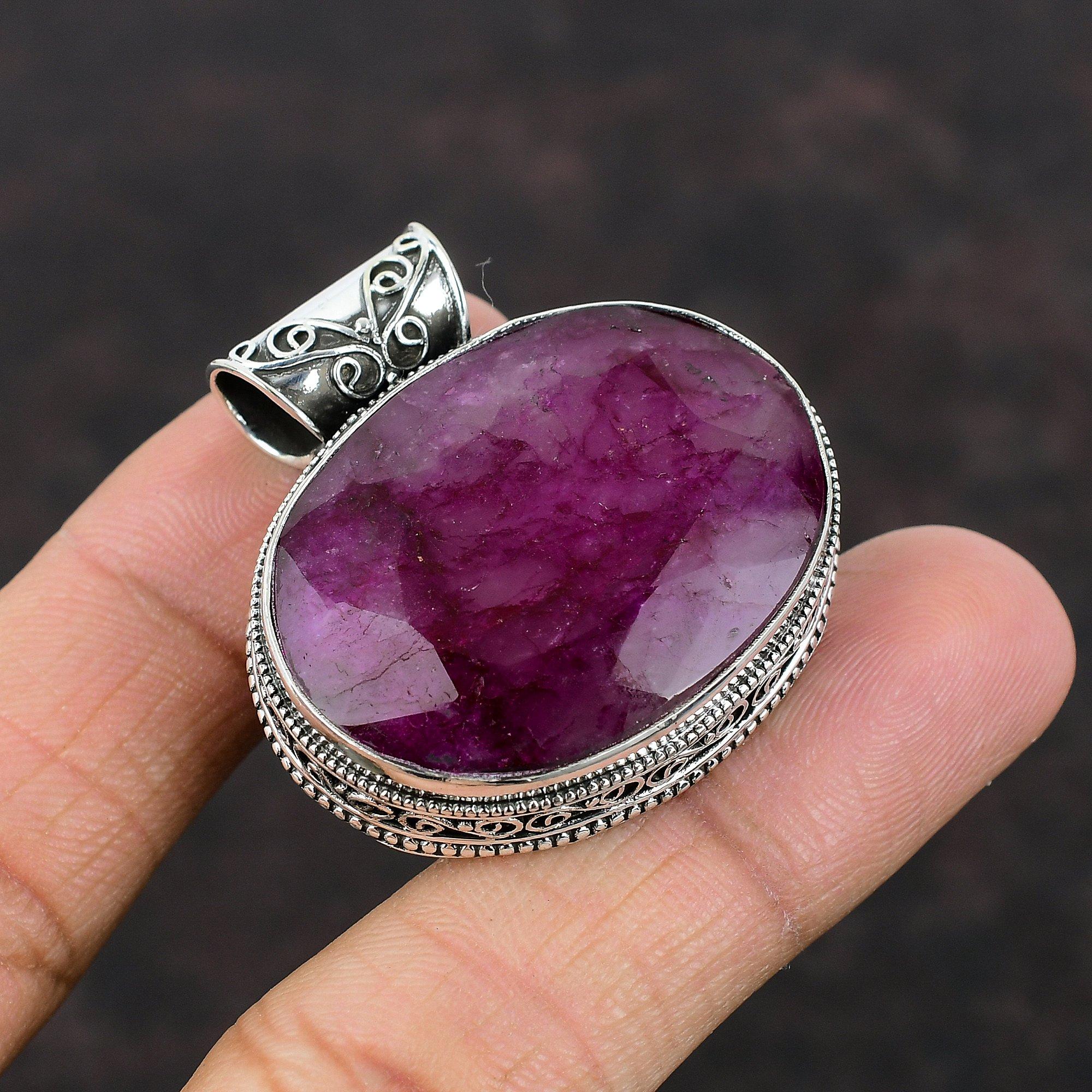 Граненый Кашмирский рубиновый кулон Подвеска из настоящего драгоценного камня Подвеска из стерлингового серебра 925 пробы Винтажная подвеска ручной работы Овальный рубиновый ювелирный подарок Подарок на годовщину