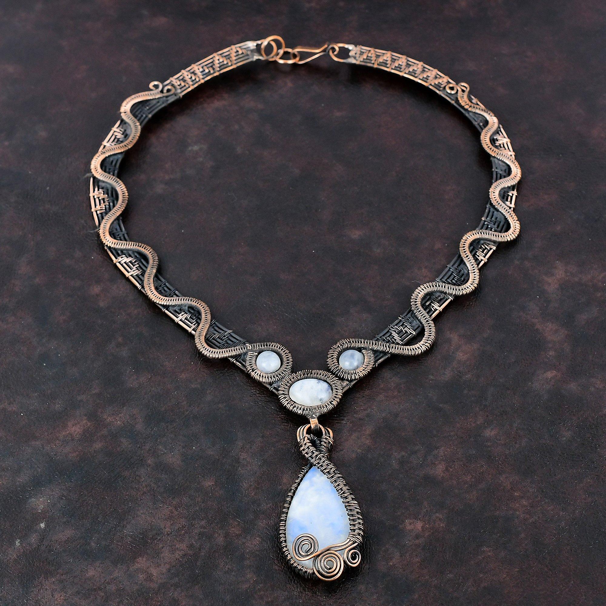 Ожерелье из радужного лунного камня, ожерелье из медной проволоки, регулируемое ожерелье, медные украшения ручной работы, подарок для мамы, изящное ожерелье из драгоценных камней