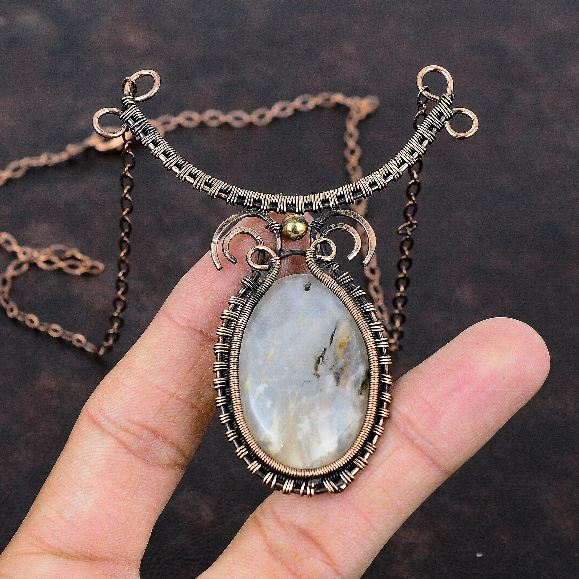 Ожерелье из агата с перьями, обернутое медной проволокой, регулируемое ожерелье, стильное ожерелье ручной работы, медные украшения, подарок на годовщину