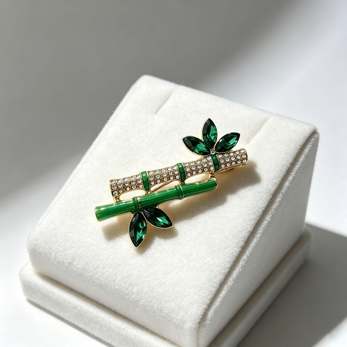 Vintage Bamboo Elegant Brooch for Women, Hand-Painted Versatile Green Elegant Corsage, Qipao Jacket Fixed Pin Accessory